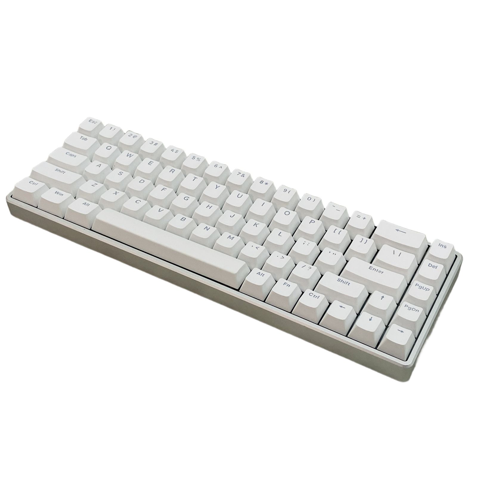 ATK 68 ゲーミングキーボード メカニカル 65% コンパクト配列 RGB