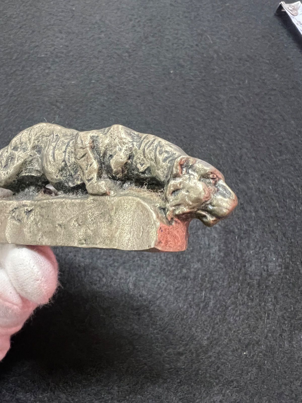 人間国宝 北村西望 虎視眈眈 文鎮 書道具 虎 彫刻 置物 - メルカリ