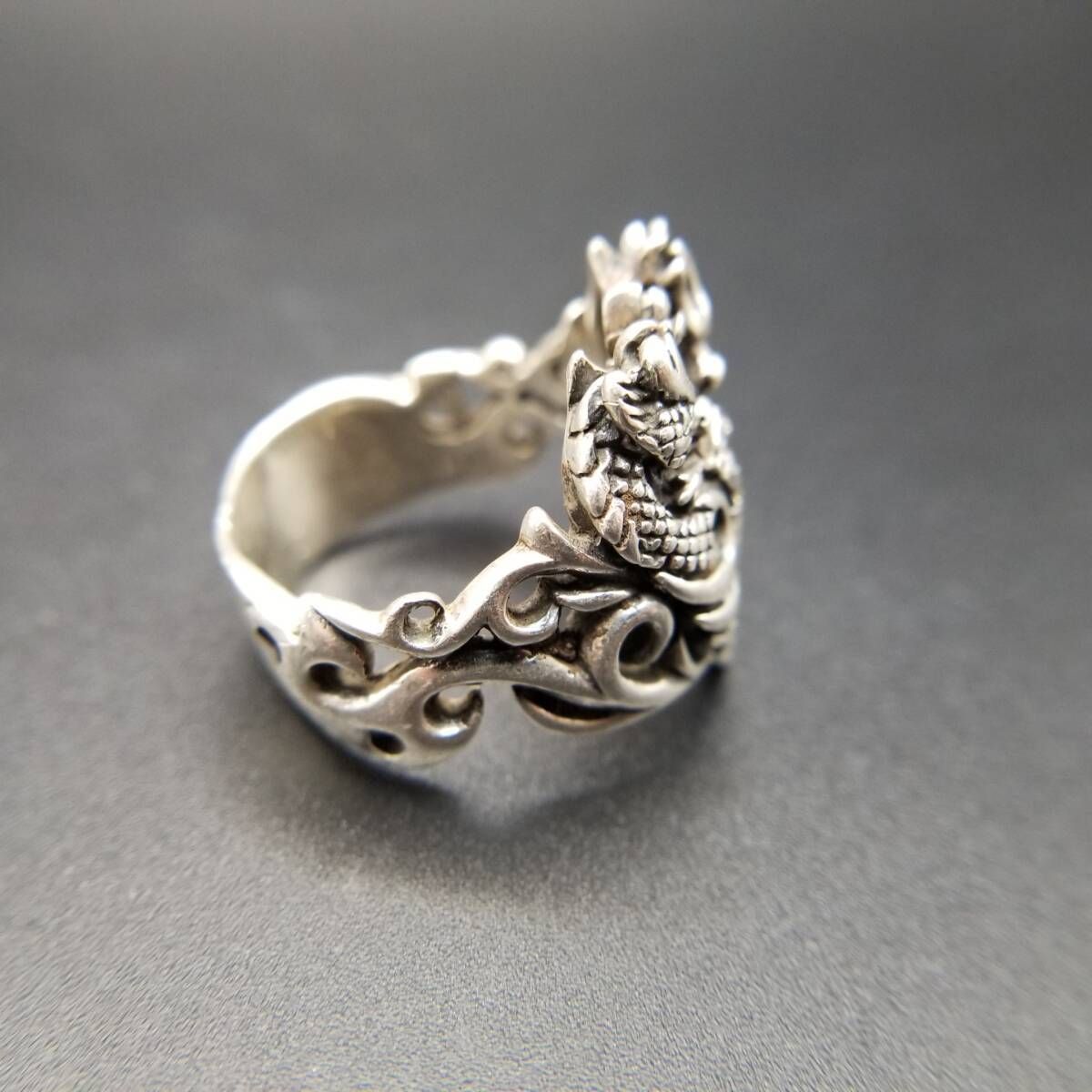  大ぶり 精巧な作り 紋章 クラシカル 925 シルバー ヴィンテージ リング 銀細工 指輪 バイカーリング 重厚感 メンズ Family Crest Y 20 H リング 指輪 アクセサリー