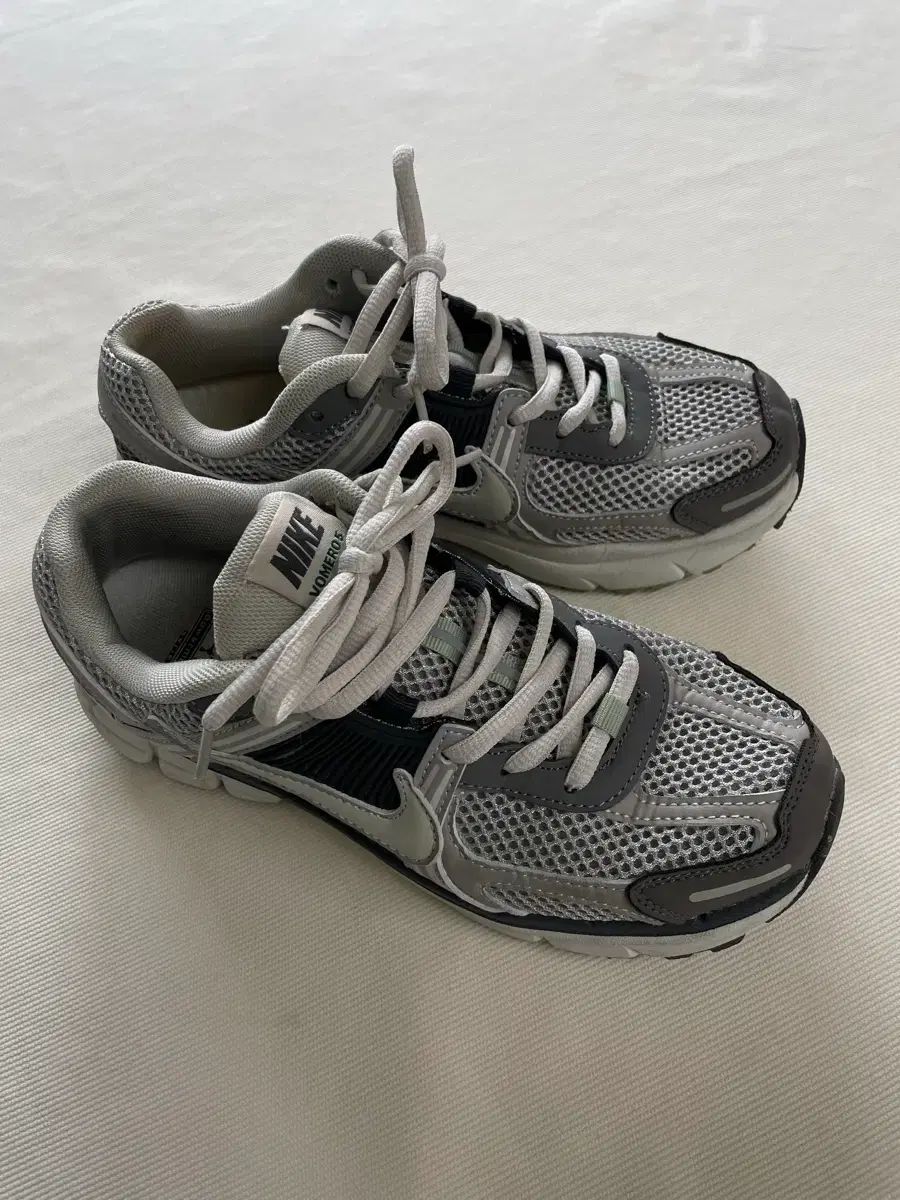 ナイキ ズーム ボベロ 5 スニーカー 240