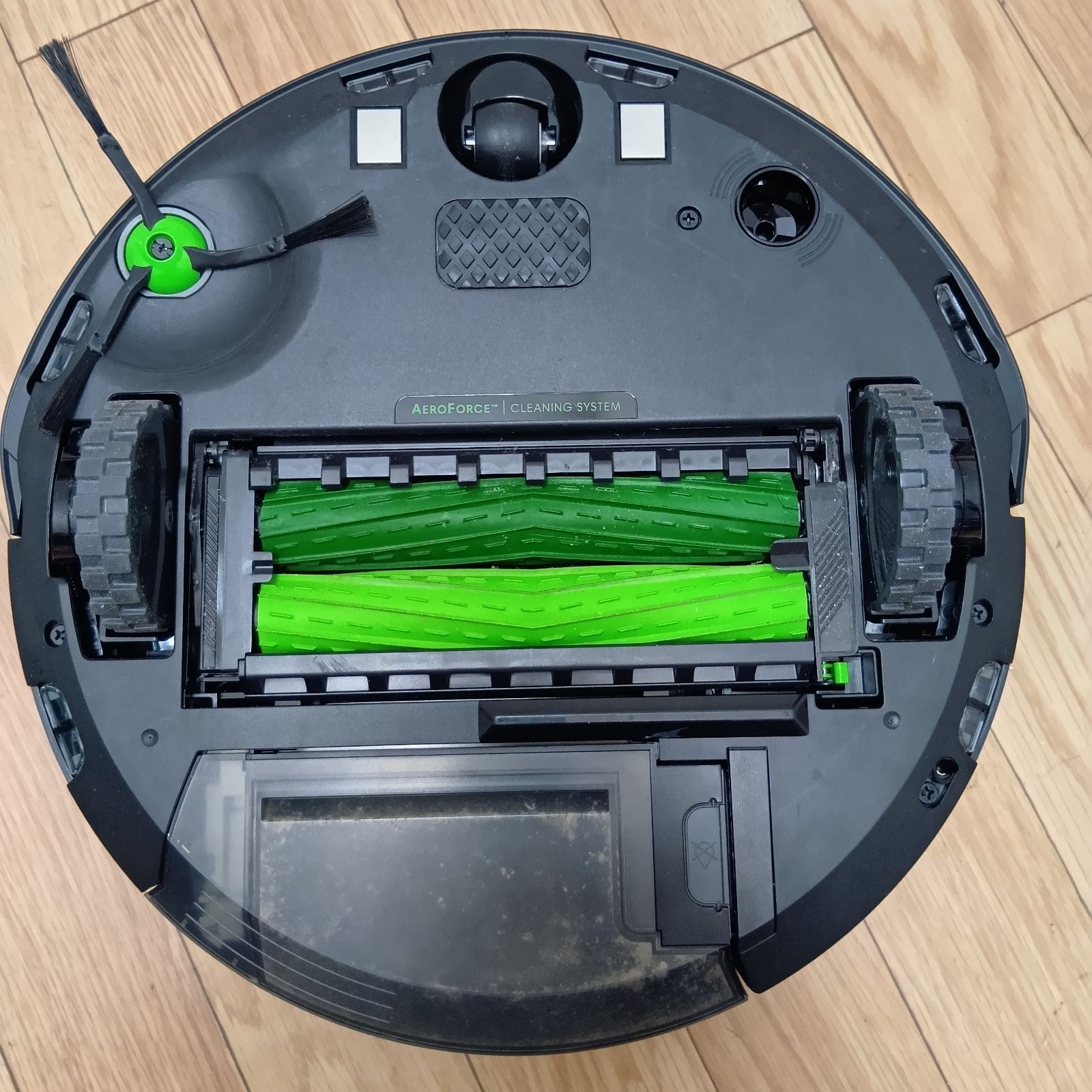 iRobot ルンバ j7 (交換用パーツ付属) - メルカリ