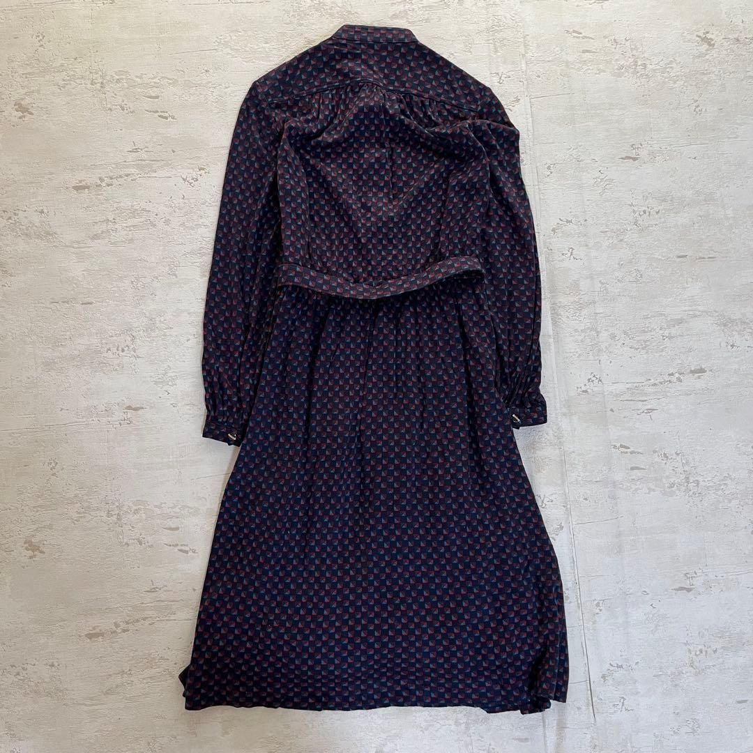 幾何学小紋柄長袖ロングワンピース