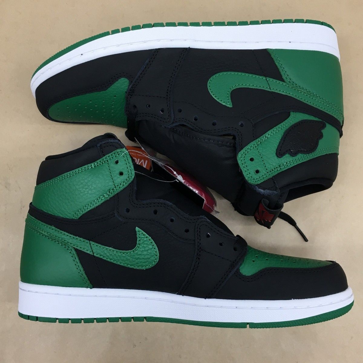 未使用 NIKE AIR JORDAN 1 RETRO HIGH OG Black/Pine Green 2020年 