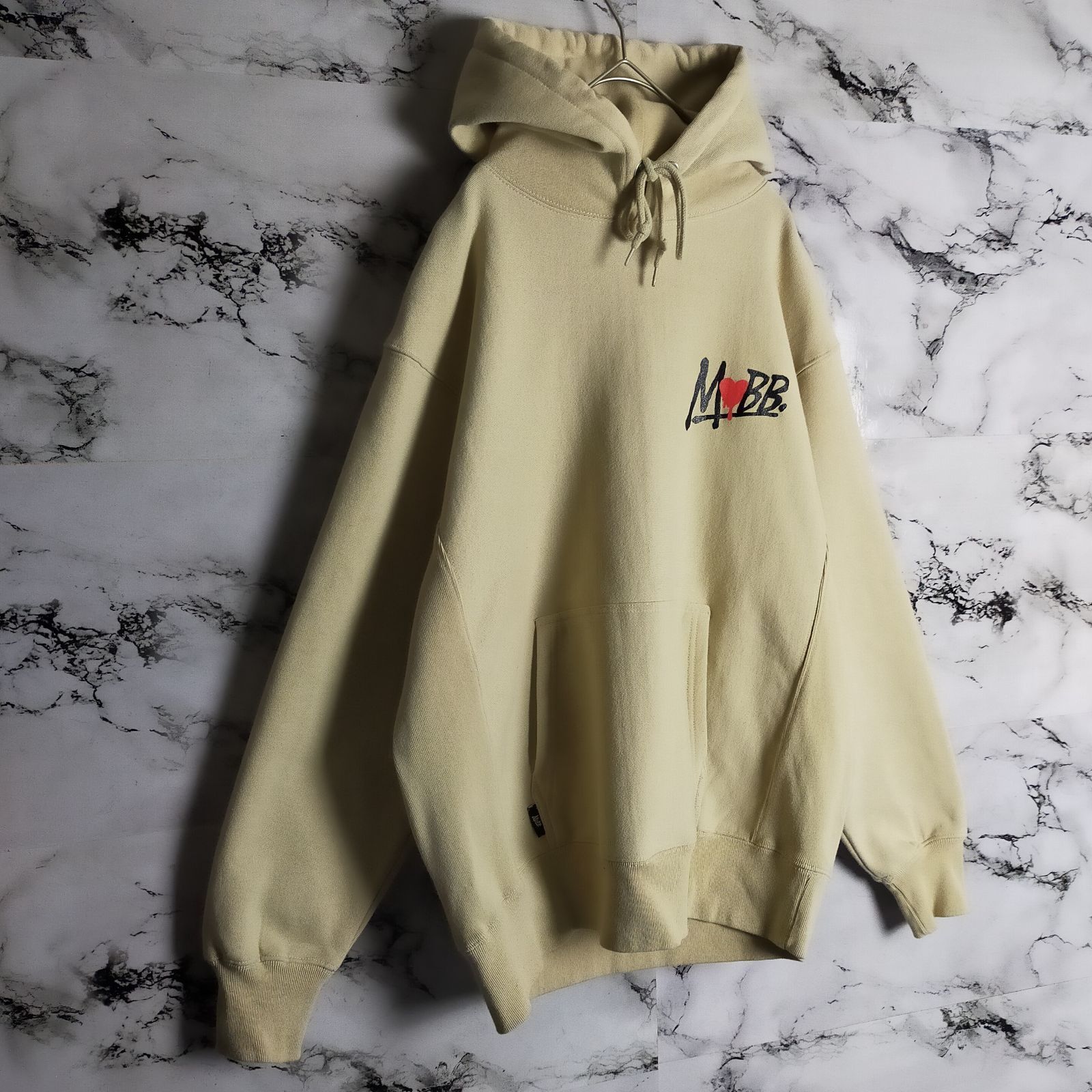 人気】MOBB モブ パーカー L ベージュ ハートロゴ ドリップ ワッペン 