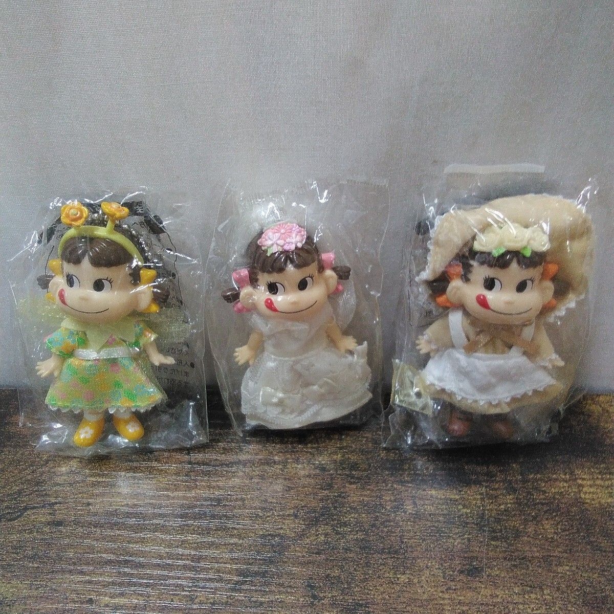 フィギュア 不二家 フィギュア 「ペコちゃん3体セット (未使用品