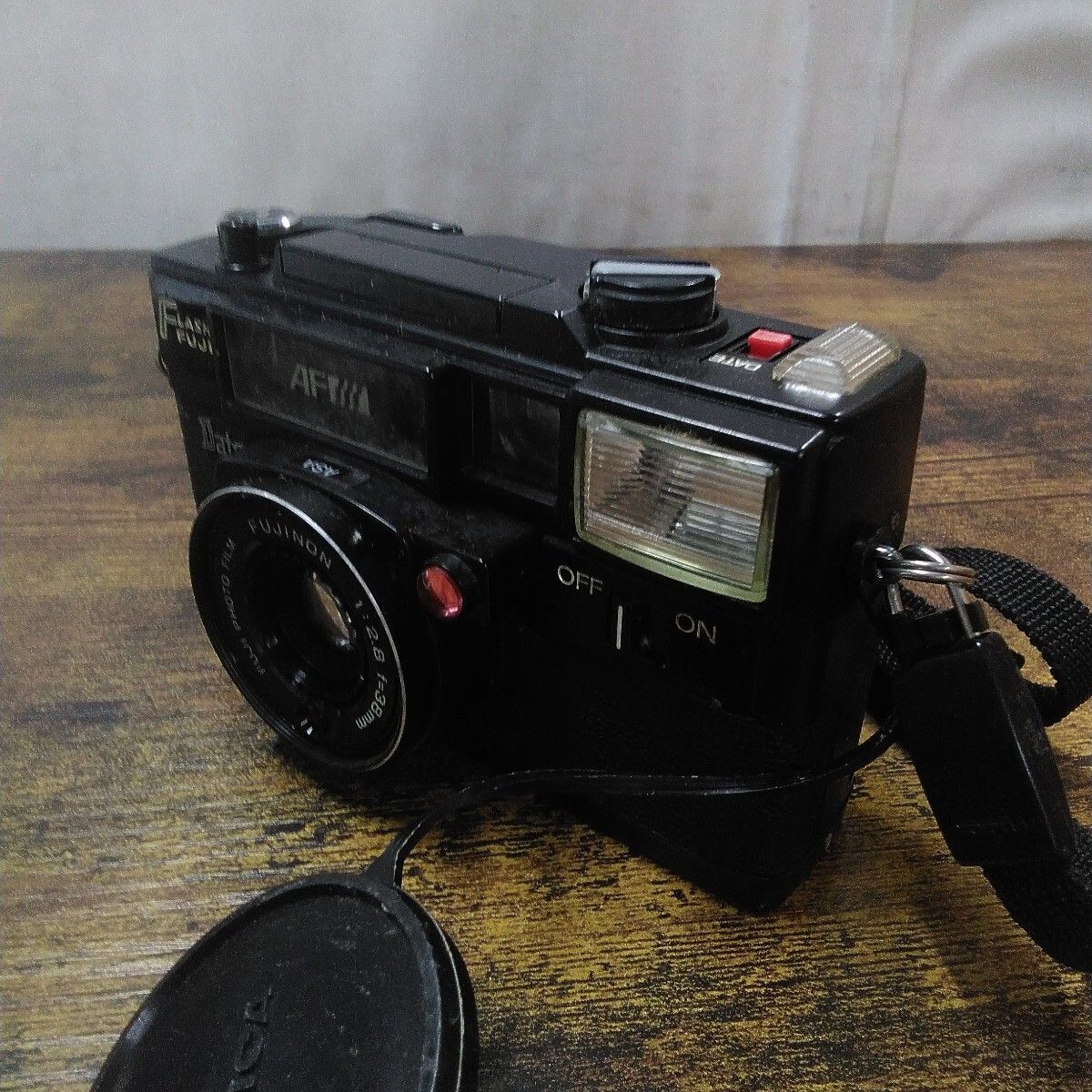 昭和レトロ 富士フィルム コンパクトカメラ 「FLASH FUJICA Date (現状