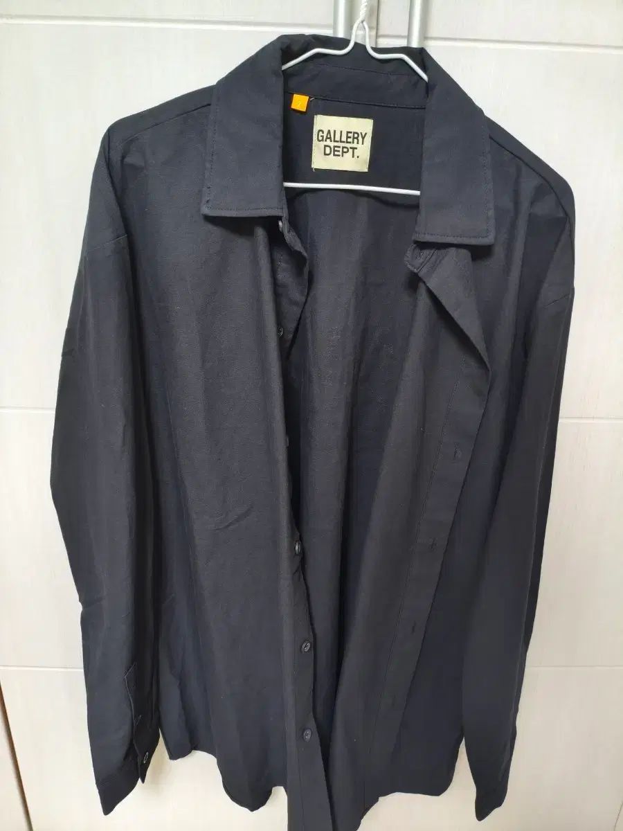 ギャラリーデプト ブラック シャツ