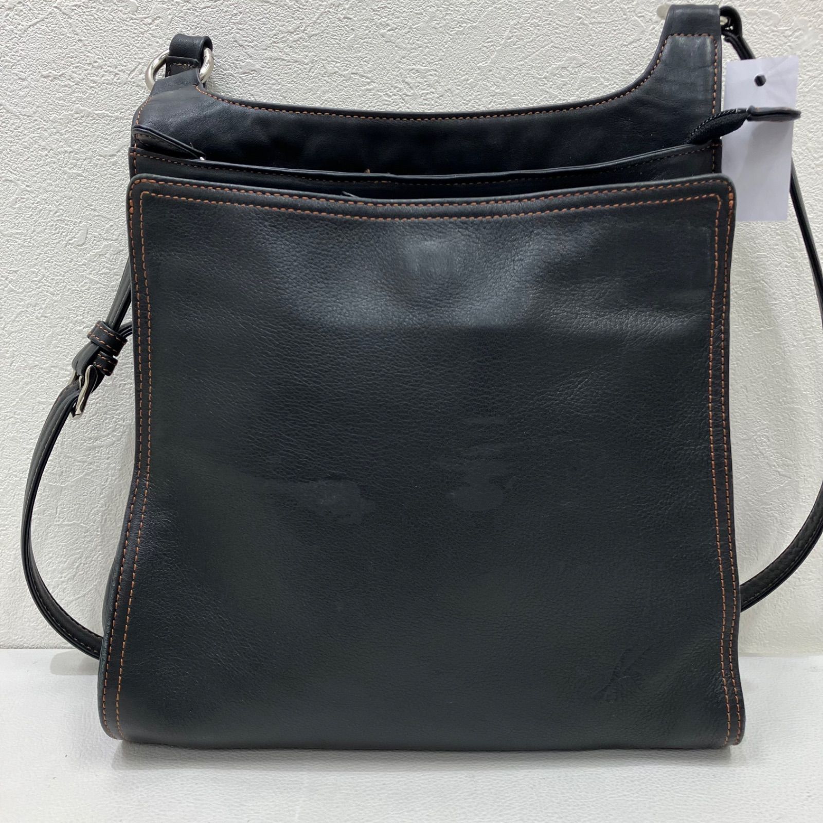 7329 Kitamura キタムラ ショルダーバッグ ブラック 黒 無地 レザー