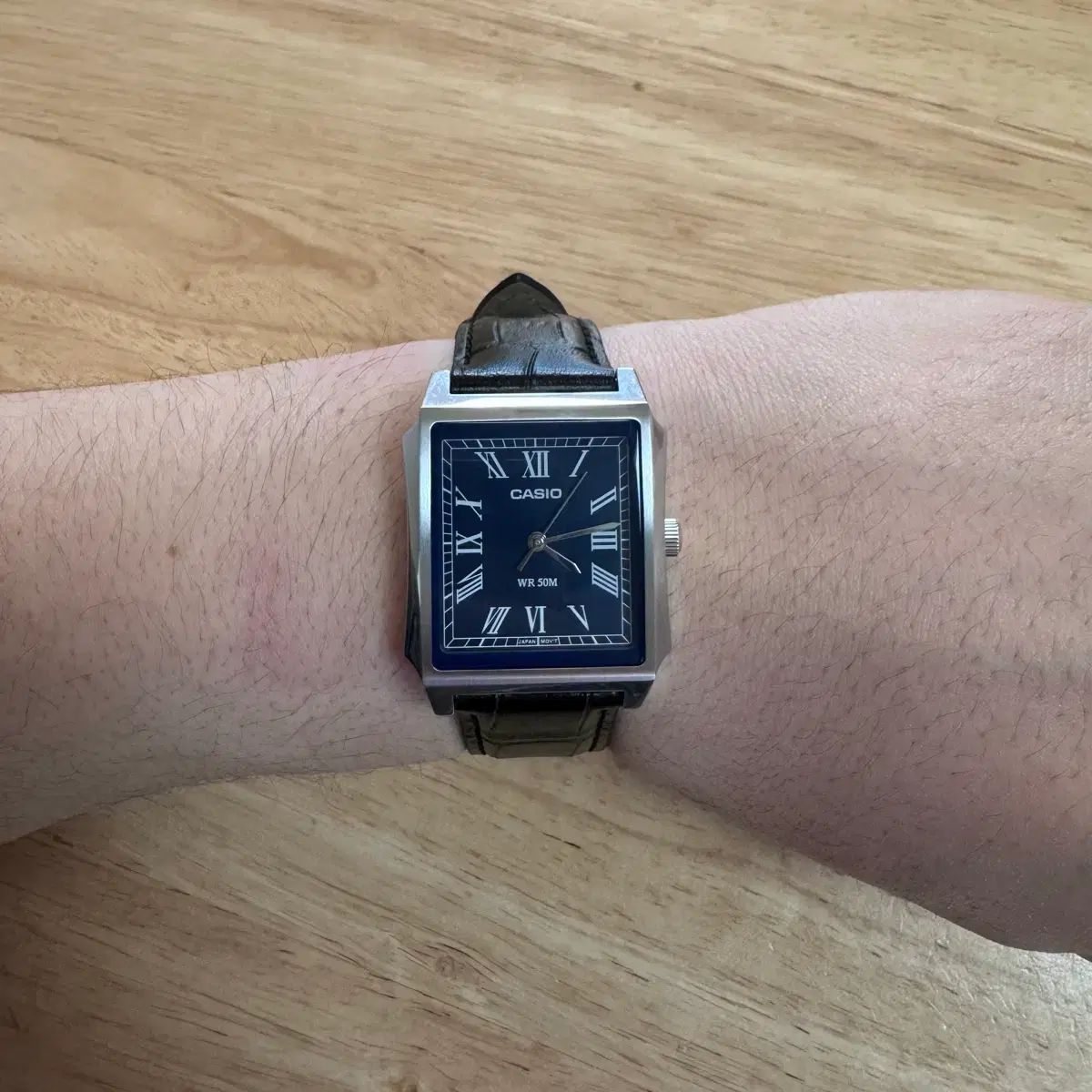  カシオ カルティエ タンク リストウォッチ MTP B 190 ドレスウォッチ S級 レザーベルト 時計