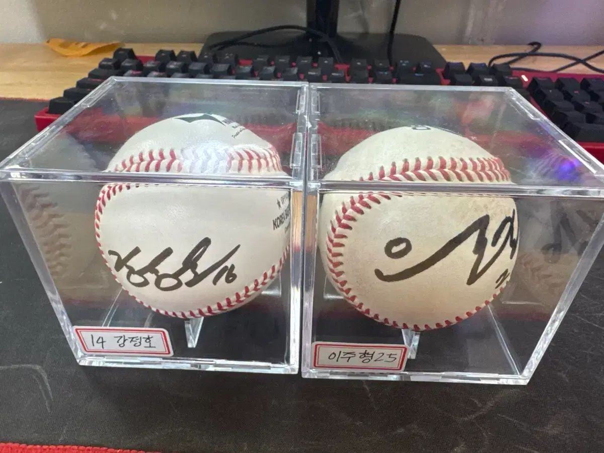 カン・ジョンホ 李珠賢(イ・ジュヒョン) 公式球 サインボール 出品