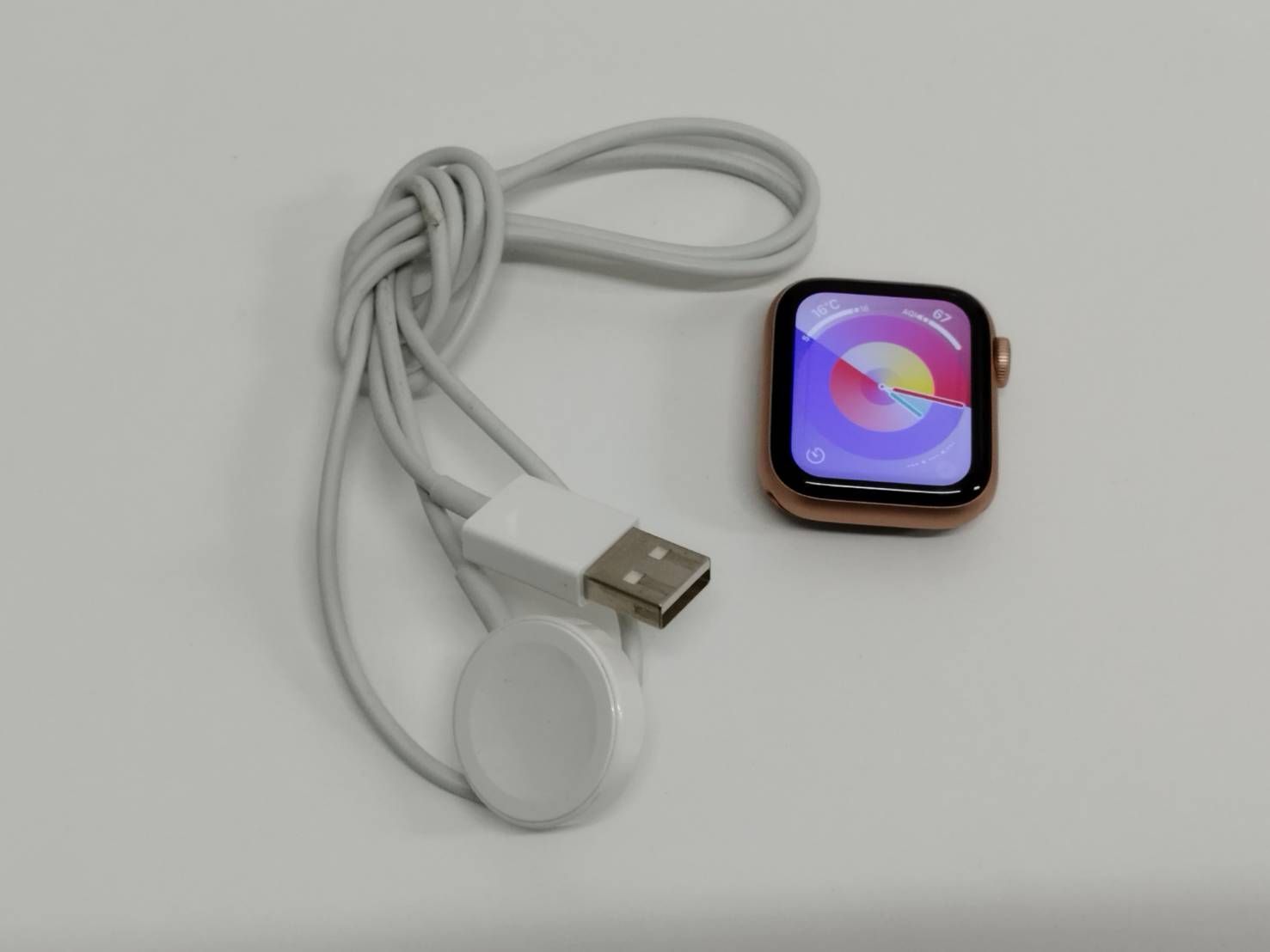 Apple Watch SE 第1世代|GPS セルラー|40 mm|A 2355|ゴールド MYEH 2 J|A