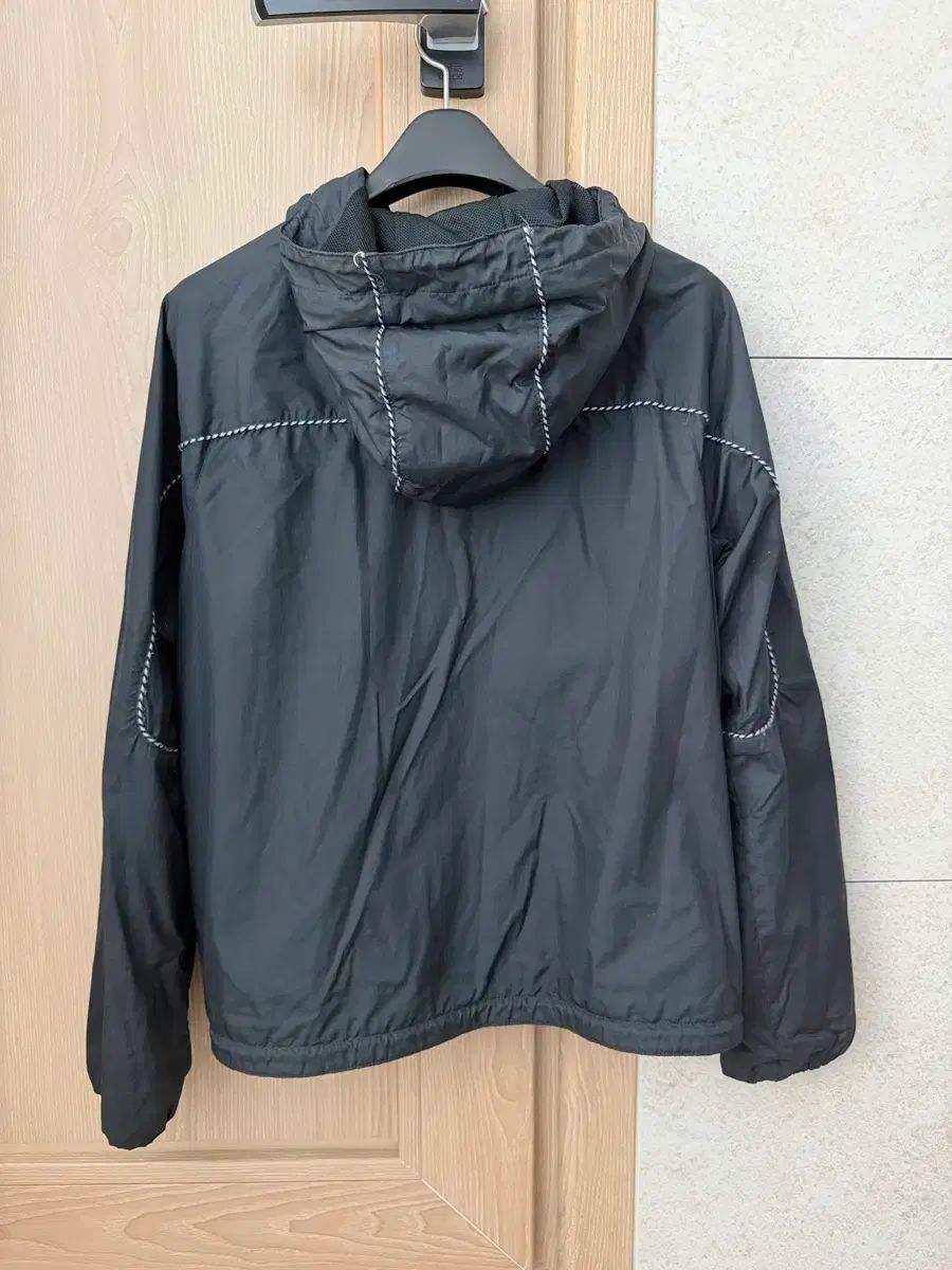 バーバリー キッズ フード ウィンドブレーカー ブラック 12 Y