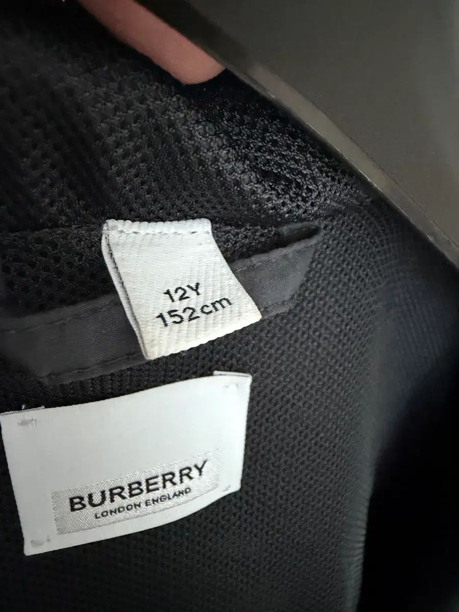  バーバリー キッズ フード ウィンドブレーカー ブラック 12 Y その他 ジャケット ブルゾン