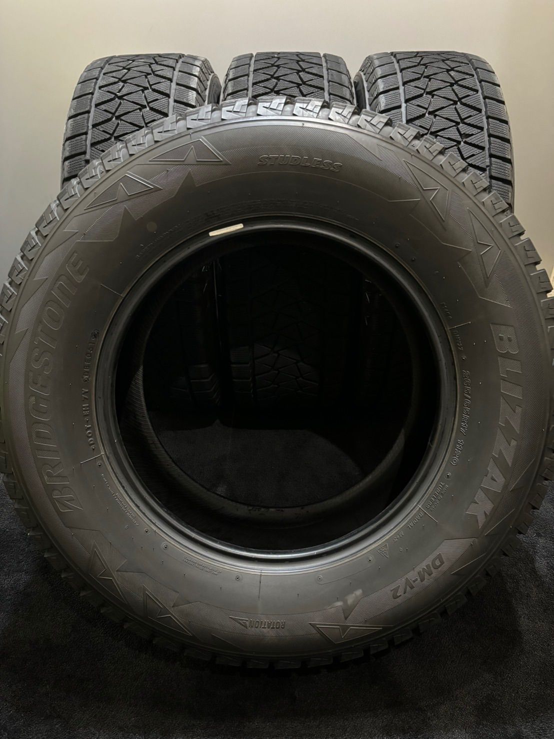 スタッドレス