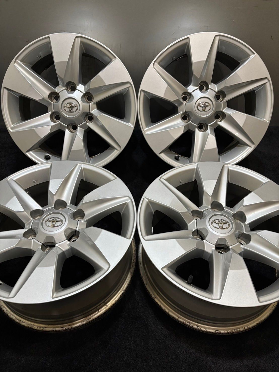 トヨタ 150系 ランドクルーザー プラド 後期 17インチ 7 5 J 25 139 6 H アルミホイール 4本 ハイエース サーフ 2 L 57