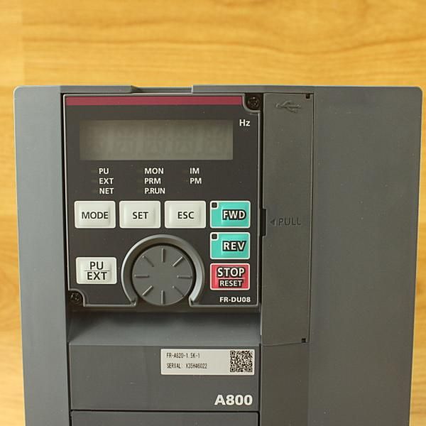 三菱 FR-A 820-1.5 K-1 インバータ 2馬力 3相200 V パッキン 塗料