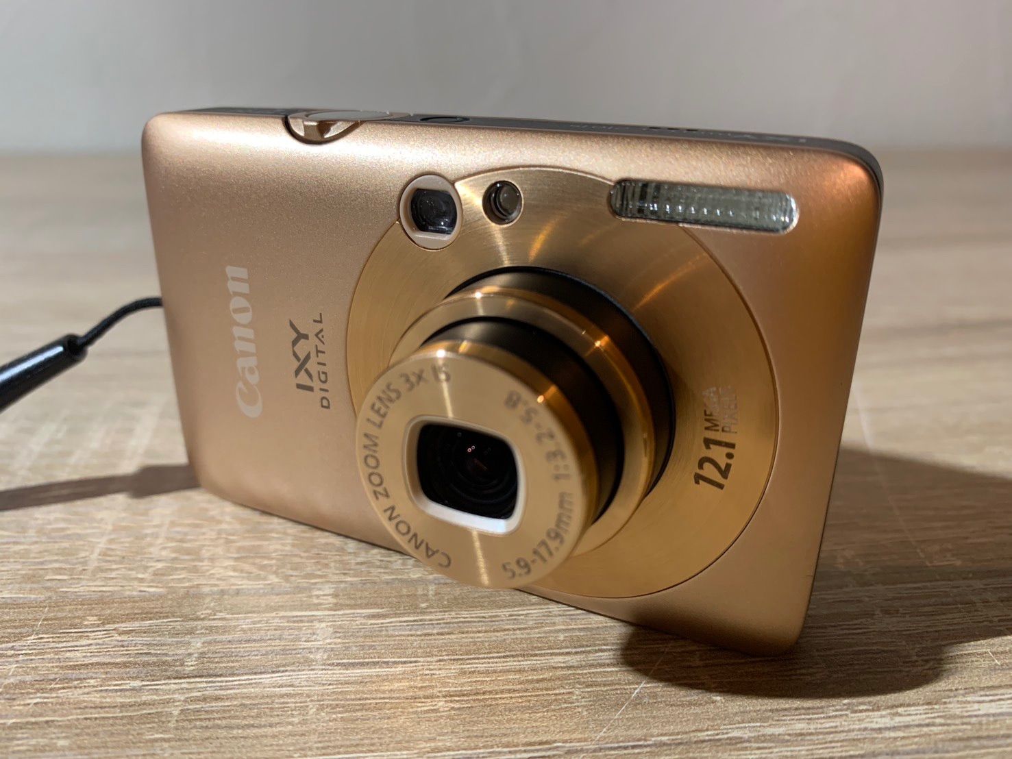 Canon IXY ゴールド コンパクトデジタルカメラ s-l400.jpg