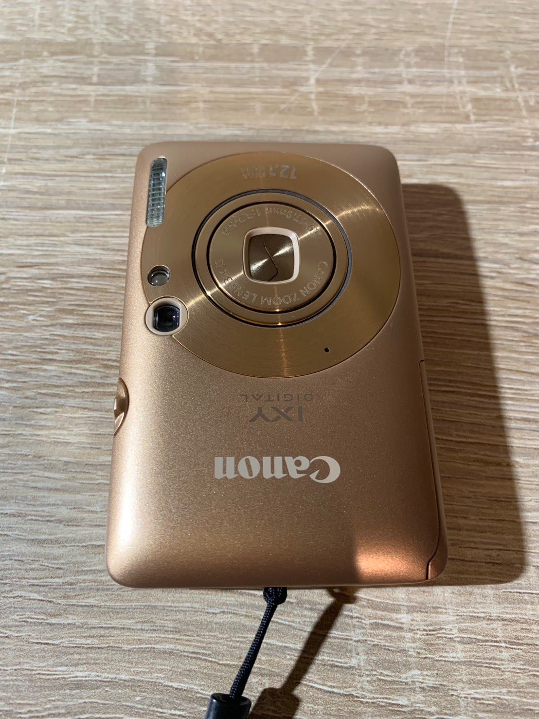 Canon IXY ゴールド コンパクトデジタルカメラ 7104 Canon IXY DIGITAL 110 IS ゴールド デジカメ 美品 - メルカリ