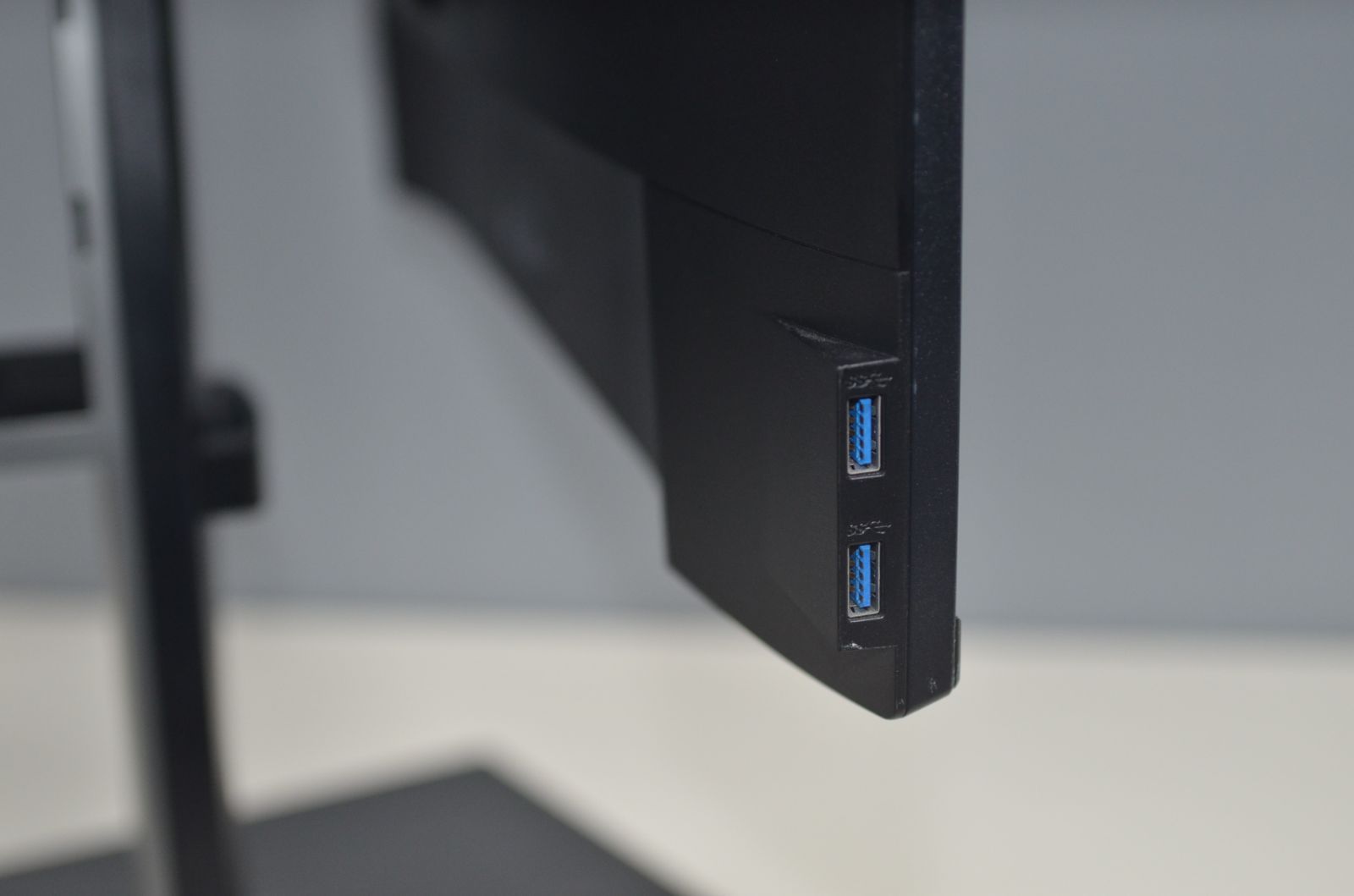 中古良品 DELL P2319H 23型ワイド液晶ディスプレイ フルHD 確認済 