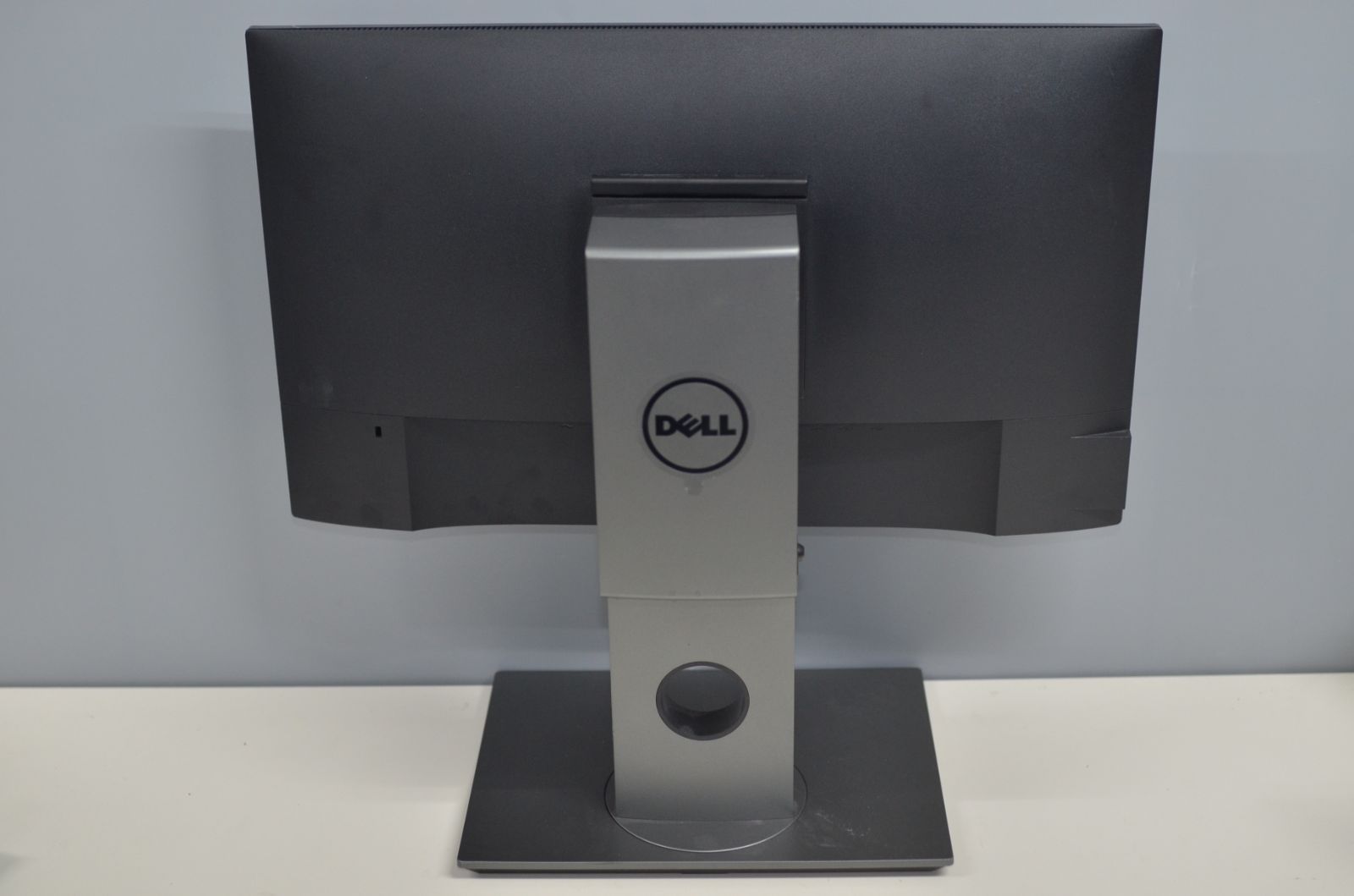 中古良品 DELL P2319H 23型ワイド液晶ディスプレイ フルHD 確認済 