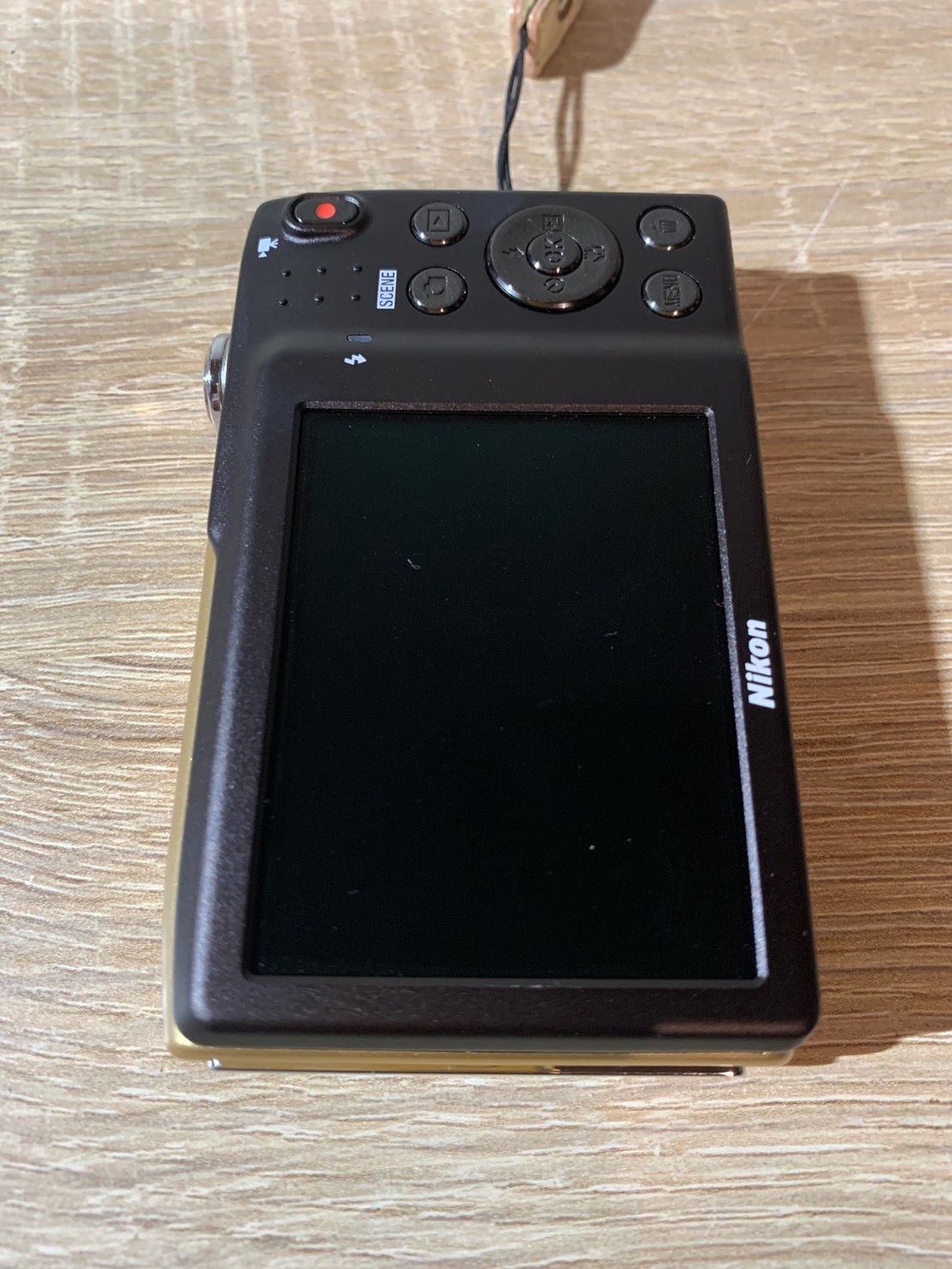 7107 Nikon COOLPIX S3300 ゴールド デジカメ 美品 - メルカリ