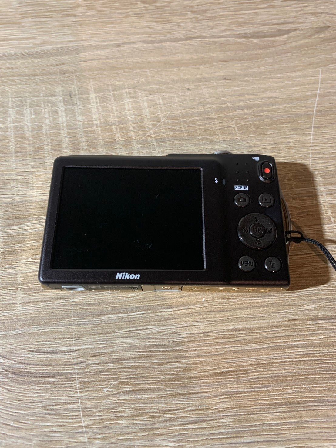 7107 Nikon COOLPIX S3300 ゴールド デジカメ 美品 - メルカリ