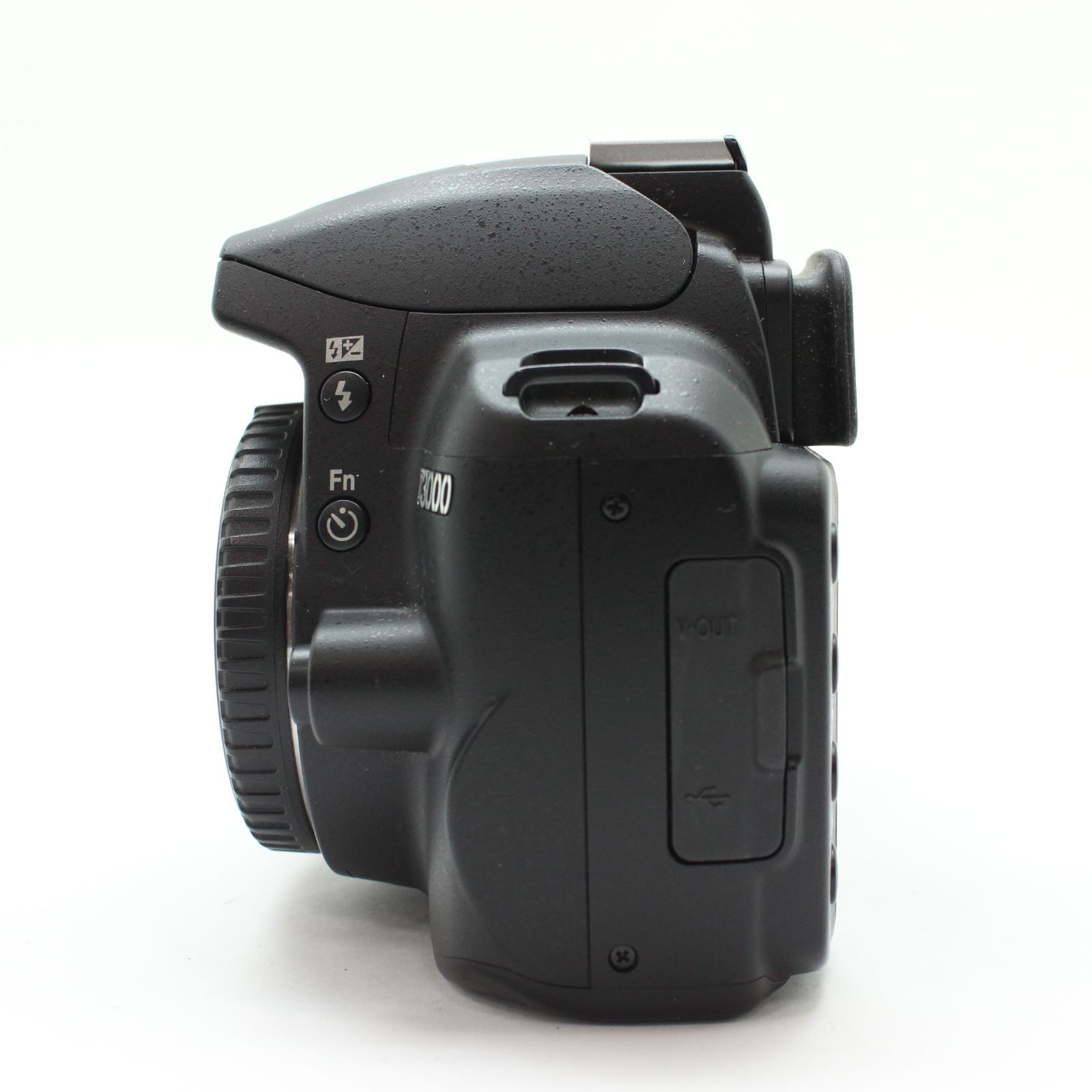Nikon D3000 ボディ - メルカリ