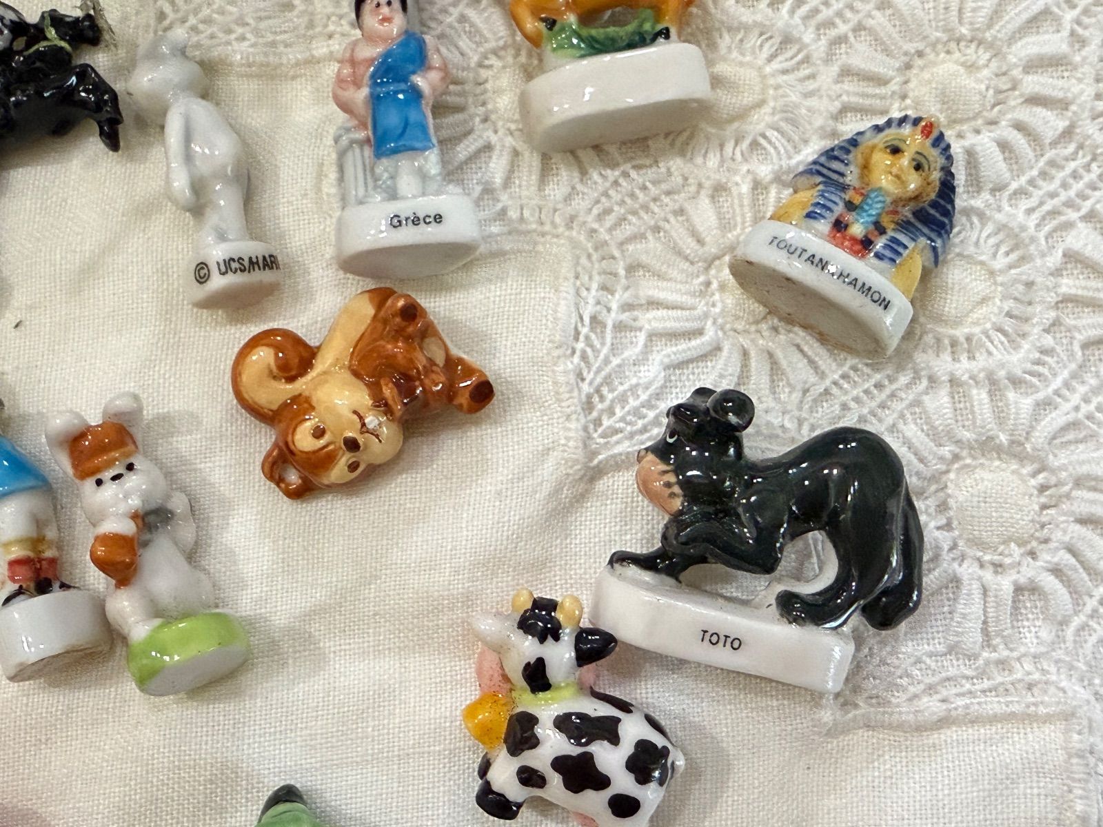 ★ヴィンテージ★「王室のレセプション」フェーヴ20個フルセット　フランス雑貨 フランスレポート フランスにある‟フェーヴ博物館”に行ってきました