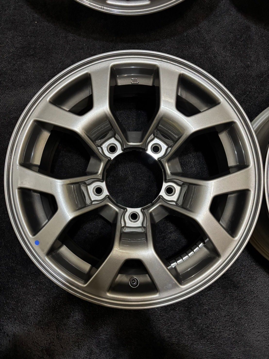  新車外し スズキ ジムニー シエラ 15インチ 5 J 139 7 H アルミホイール 4本 2 L 60 15インチ ホイール