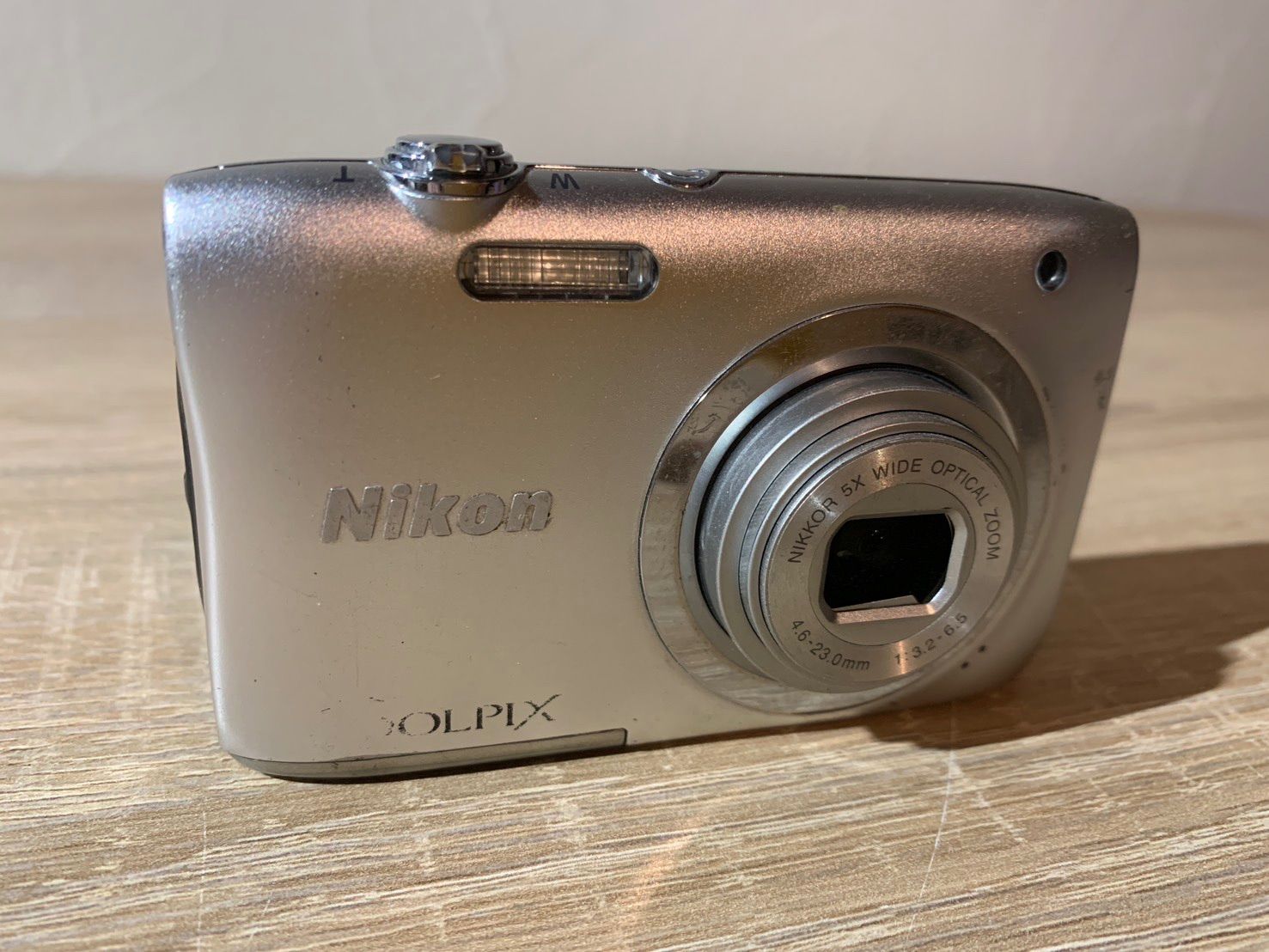 7112 Nikon COOLPIX A100 シルバー デジカメ ジャンク品 - メルカリ