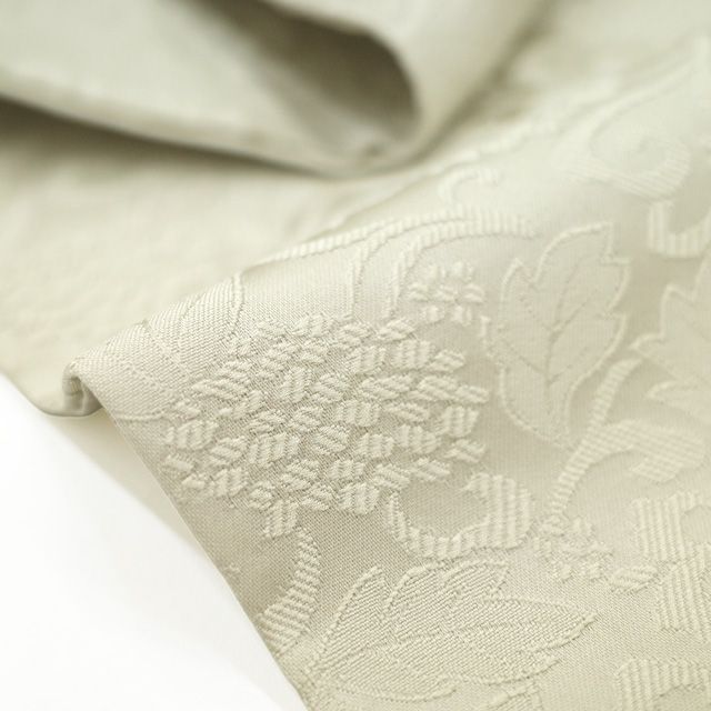 グレージュ 仕立て上がり