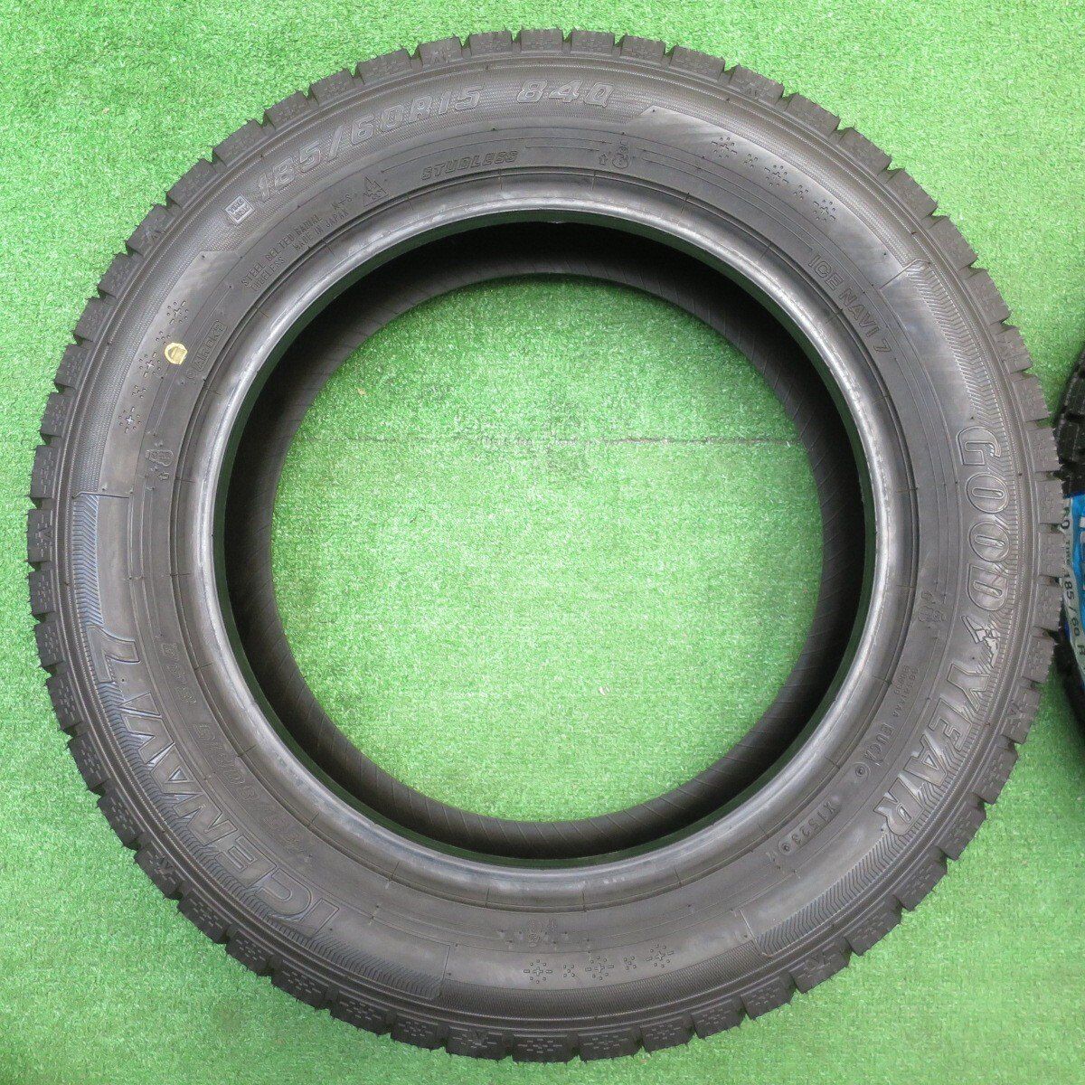 未使用！23年☆スタッドレス 185/60R15 グッドイヤー アイスナビ7 