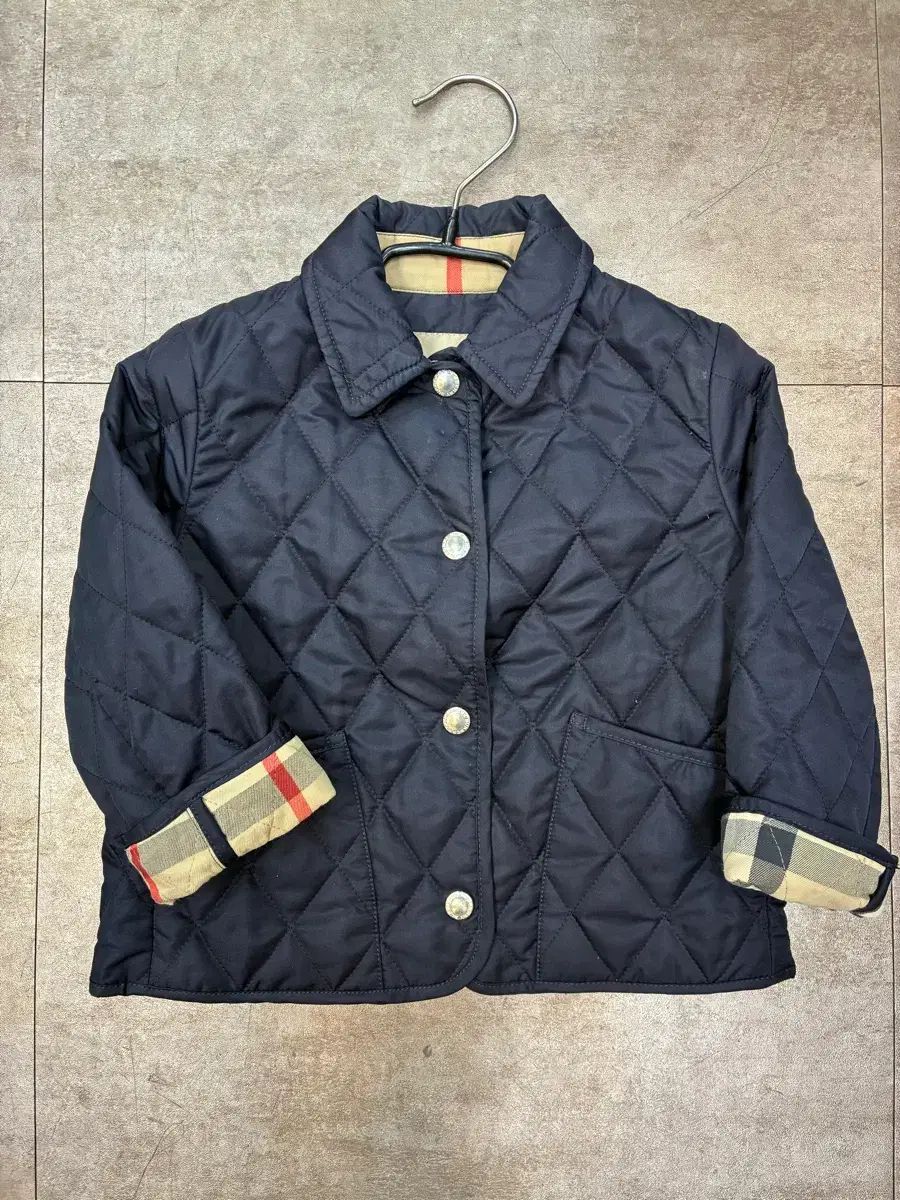 バーバリー キッズキルティングジャケット 3Y - メルカリ