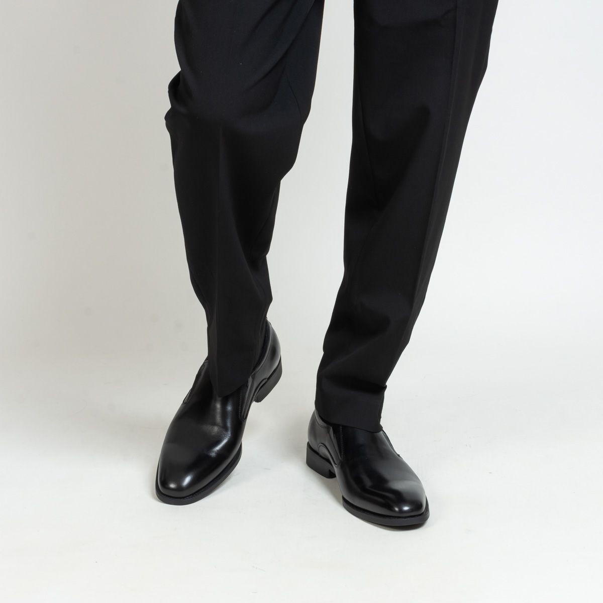  スリッポン メンズ 男性 紳士 ビジネスシューズ 本革 革靴 ローファー レザー おしゃれ カジュアル サイドゴアシューズ ドレスシューズ 仕事 靴 シューズ 即 可 LUCIUS ルシウス ブラック 黒 LLT 205 2 スリッポン 靴