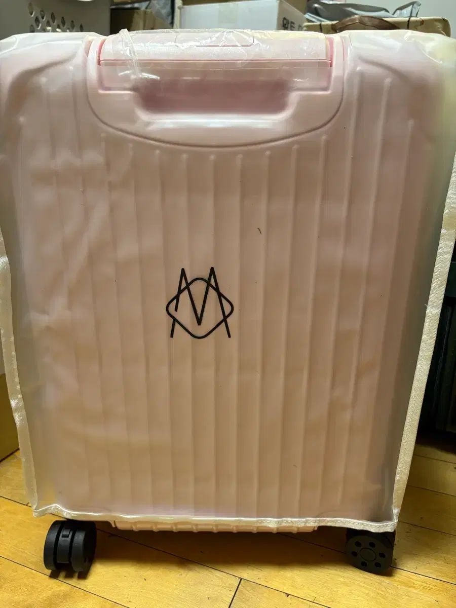 リモワ エッセンシャル キャビン キャリアー バレリーナ ピンク