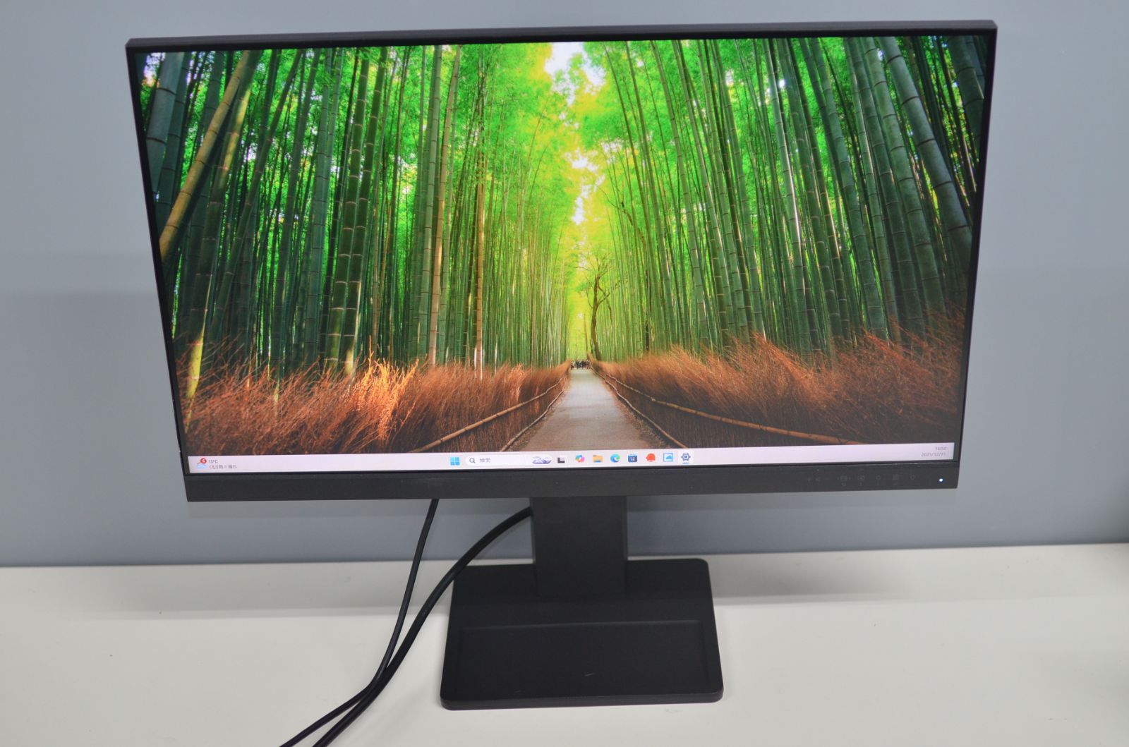 中古良品 LENOVO ThinkVision E24-28 23.8型ワイド液晶ディスプレイ