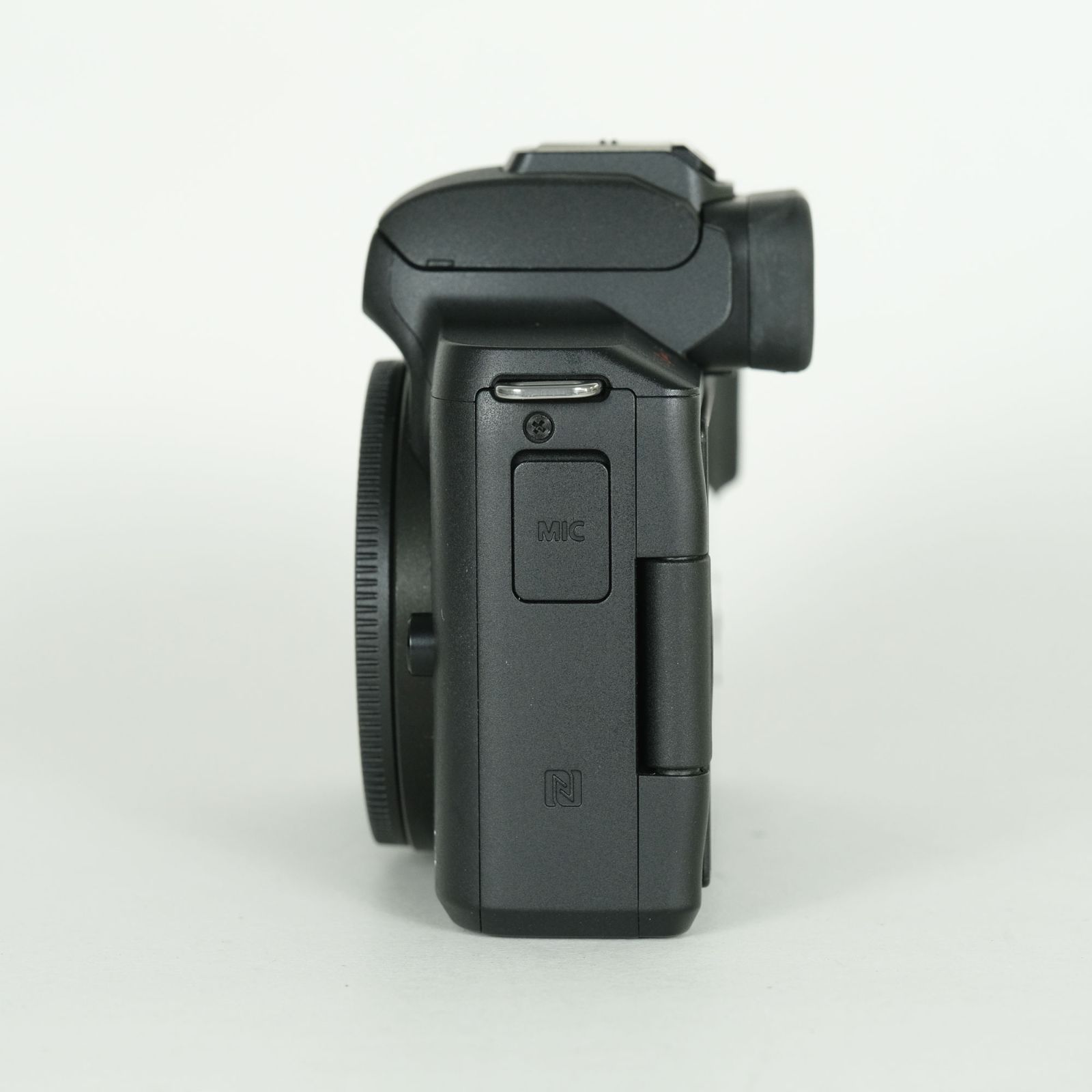  バッテリー 付 Canon EOS Kiss M ボディ ブラック EF Mマウント ミラーレス一眼 デジタルカメラ