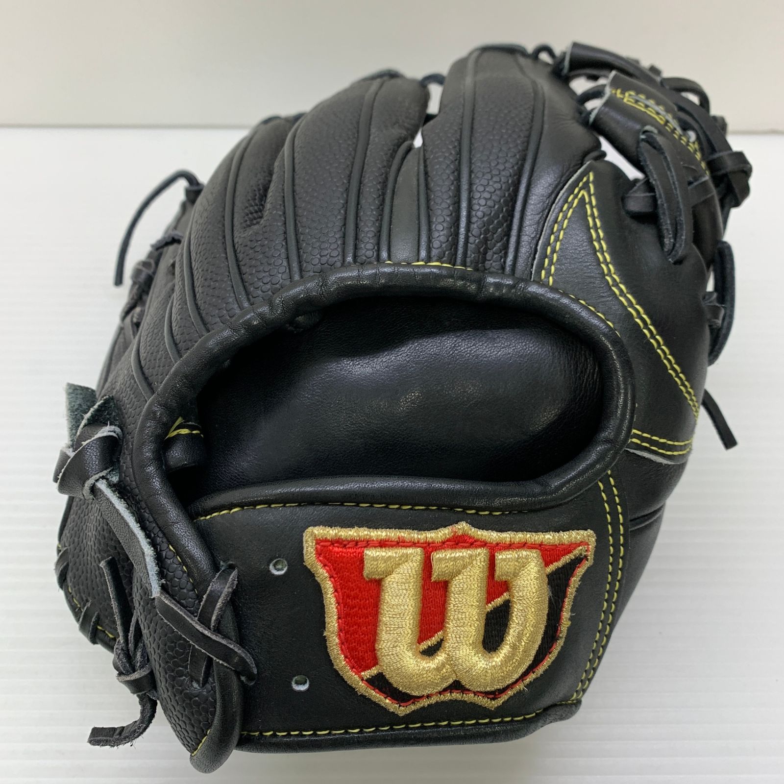 ウィルソン Wilson ウィルソンスタッフ 硬式 大人 一般 内野手用 グローブ グラブ 右投げ 品 野球 7184