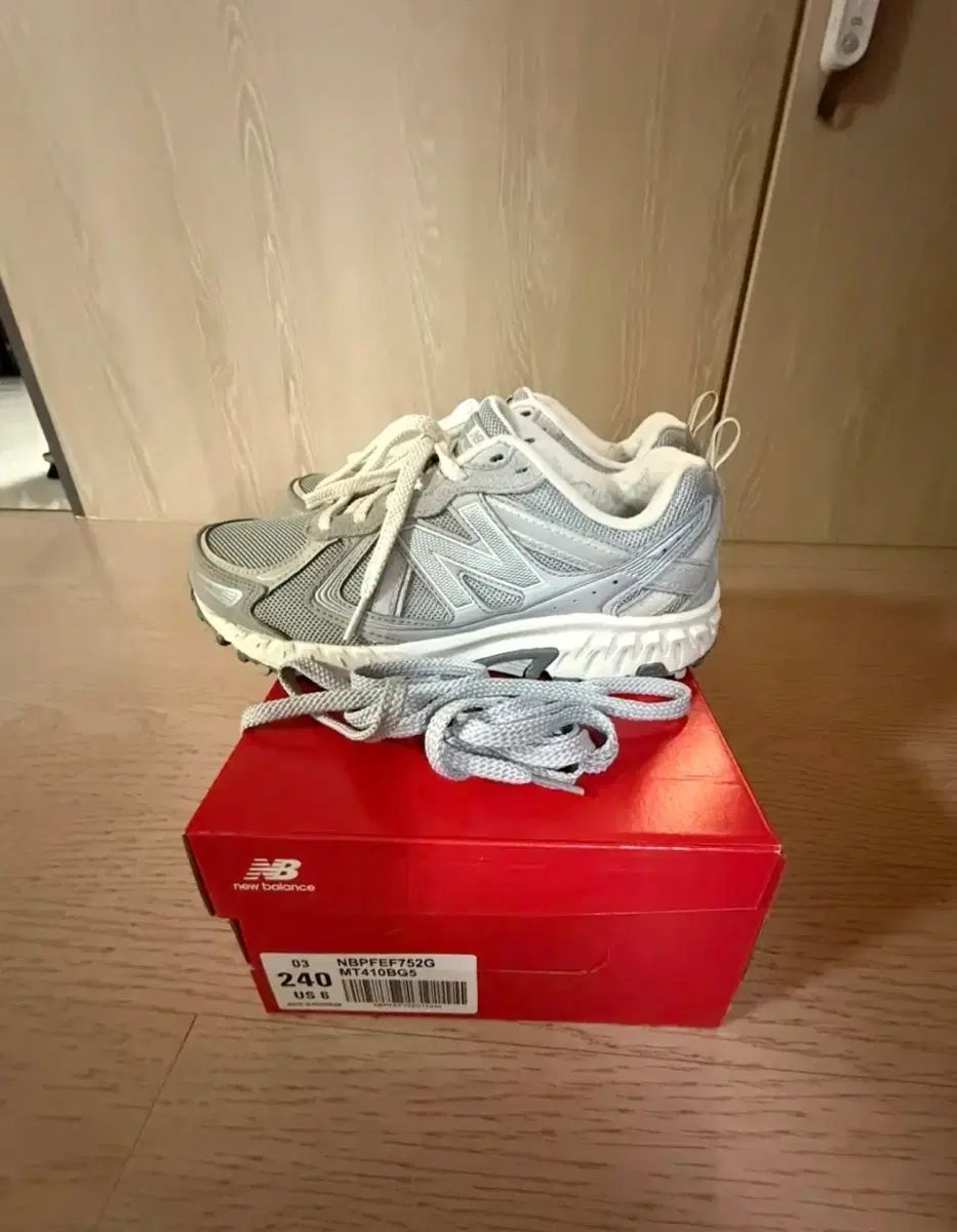 ニュー ンス 410 v 7 240 mm スニーカー