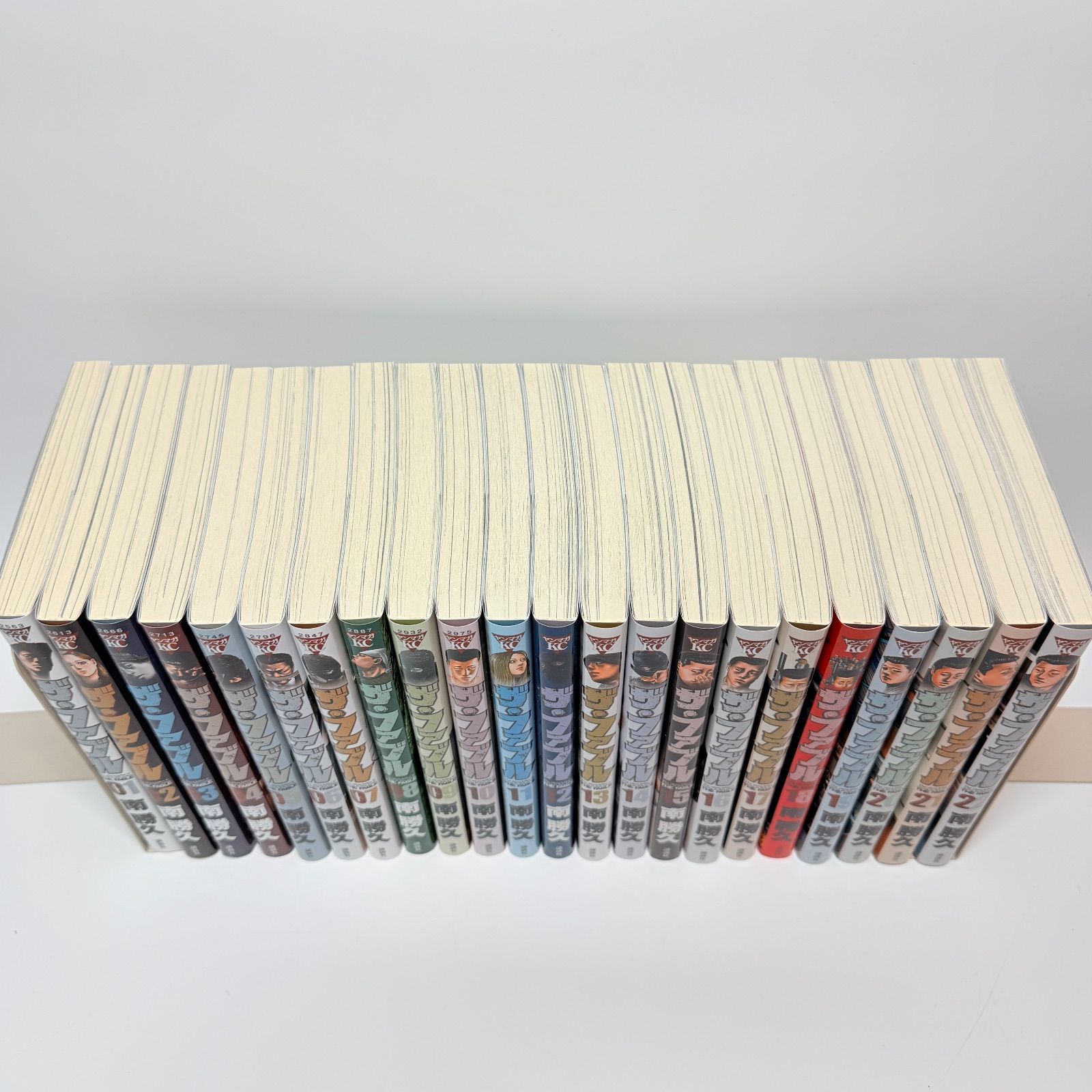 ｻﾞ・ﾌｧﾌﾞﾙ 全巻セット 化粧箱付き 1-22 - メルカリ