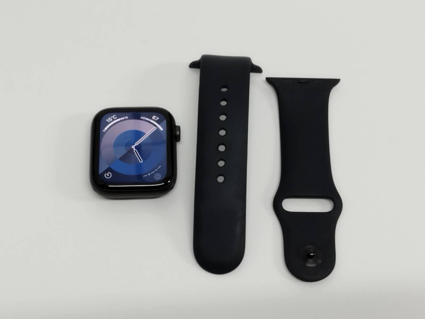 Apple Watch SE 第1世代 GPS 44 mm A 2352 スペースグレー MYDT 2 J 4