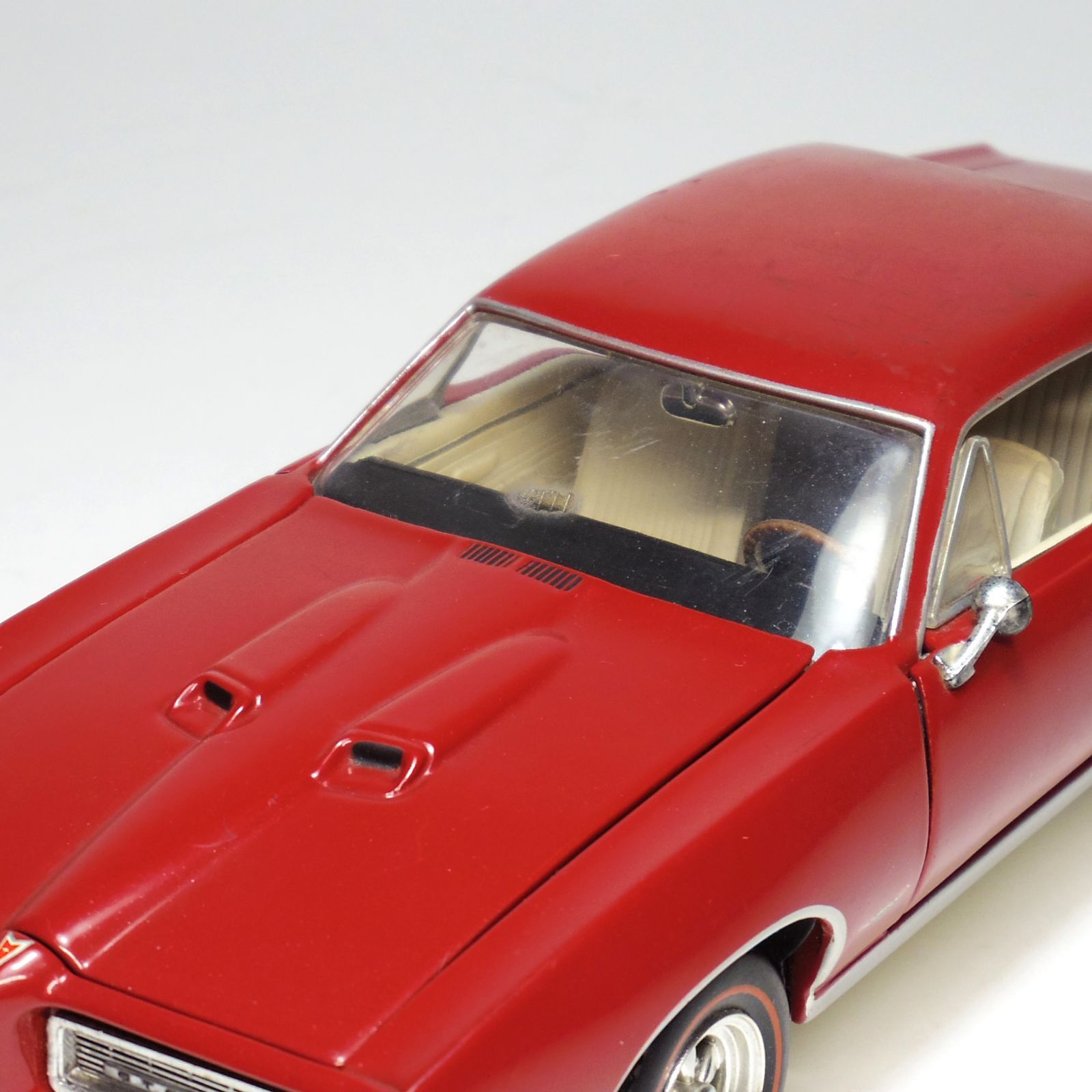 JOHNNY LIGHTNING ジョニーライトニング 1/24 ポンティアック PONTIAC