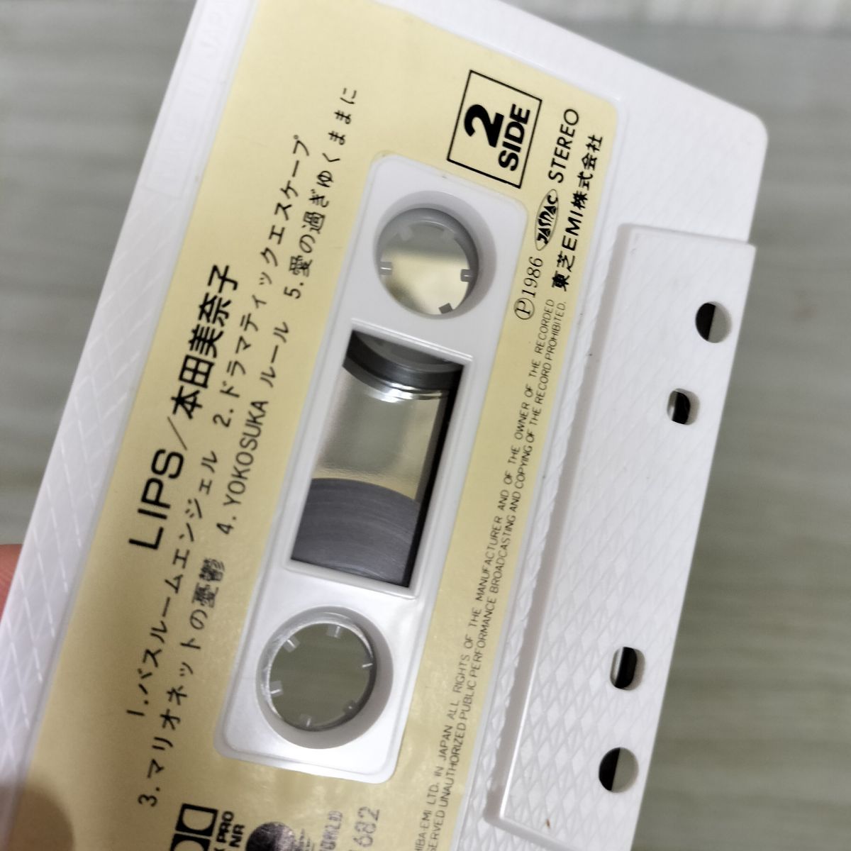 カセットテープ LIPS リップス 本田美奈子 歌詞カード付 折り込み
