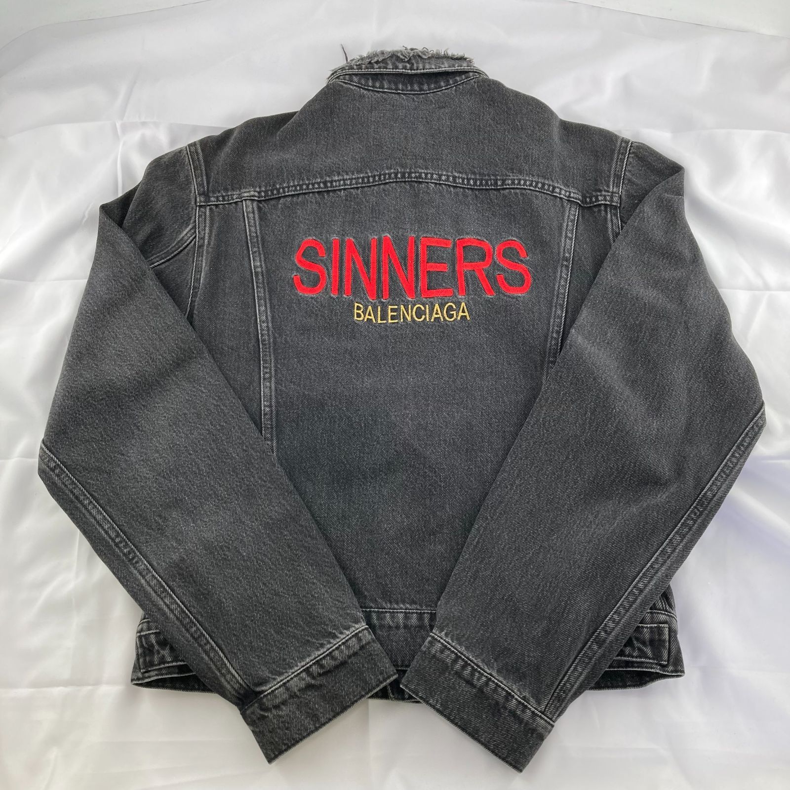 BALENCIAGA(バレンシアガ) 18SS シンンナーズ バック刺繍 489847