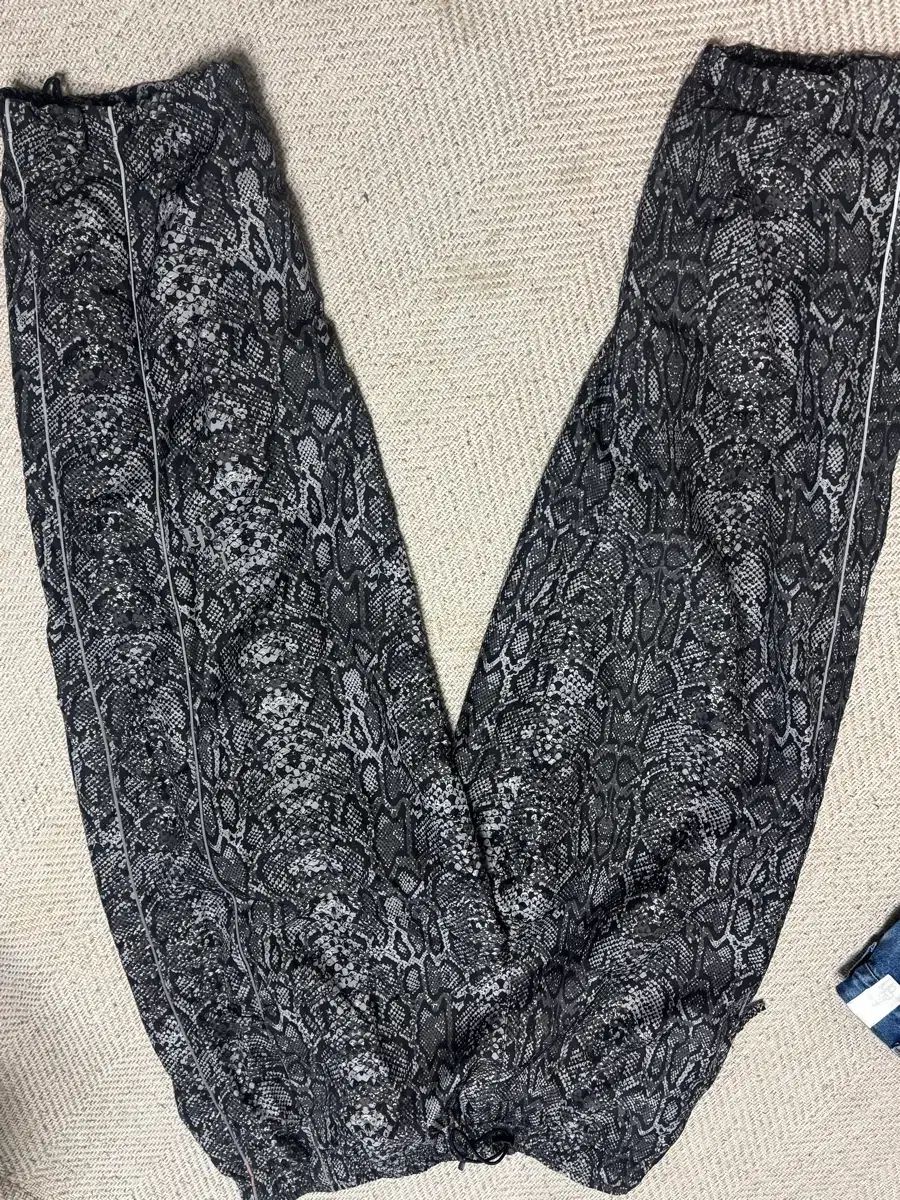 Fetch Sunday スネーク チャコール LINE トラックパンツ XL