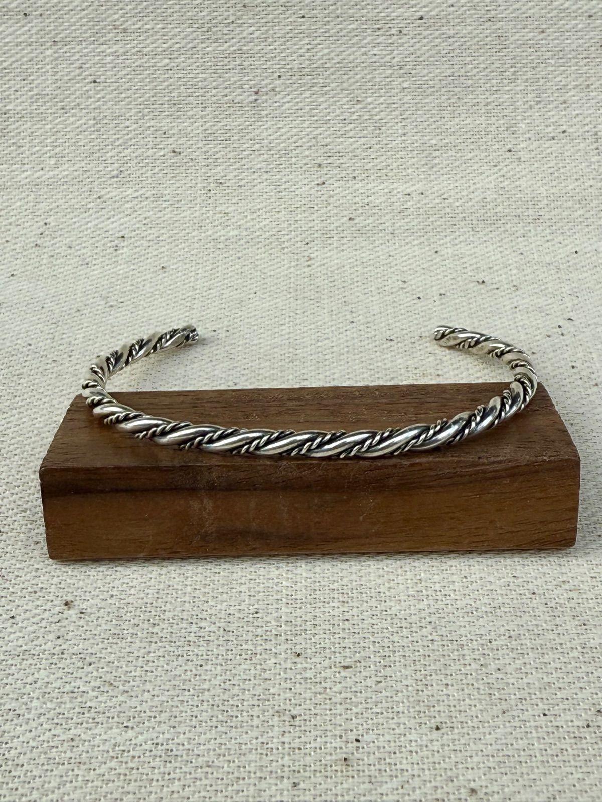 ナバホ ダブルツイスト ロープ シルバーバングル