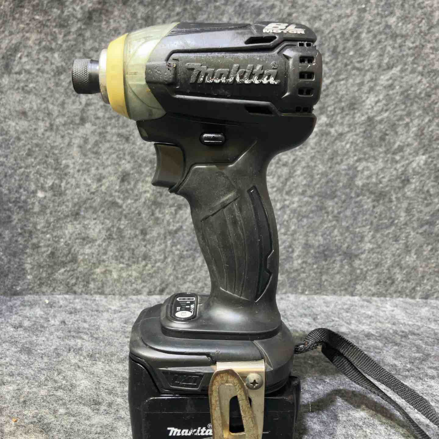 【中古品】 マキタ/makita コードレスインパクトドライバー・TD136DRFX 【桶川店】 マキタ(makita) コードレスインパクトドライバー TD136DRFXB【桶川店
