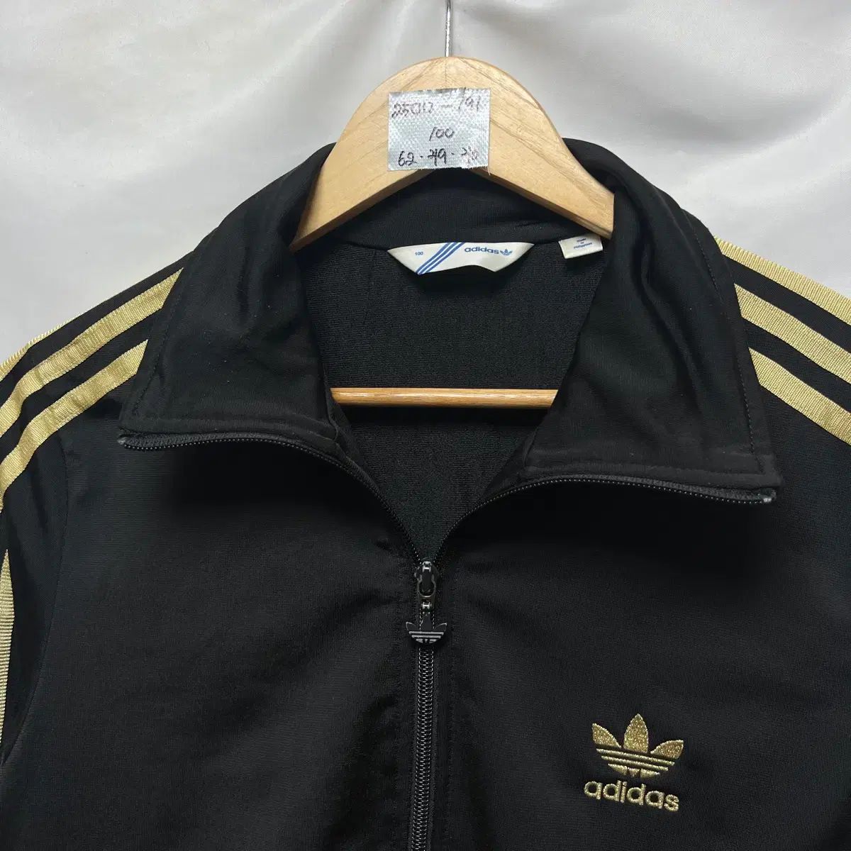 正規品/100 アディダス 新モデル ファイヤーバード GOLD BLACK