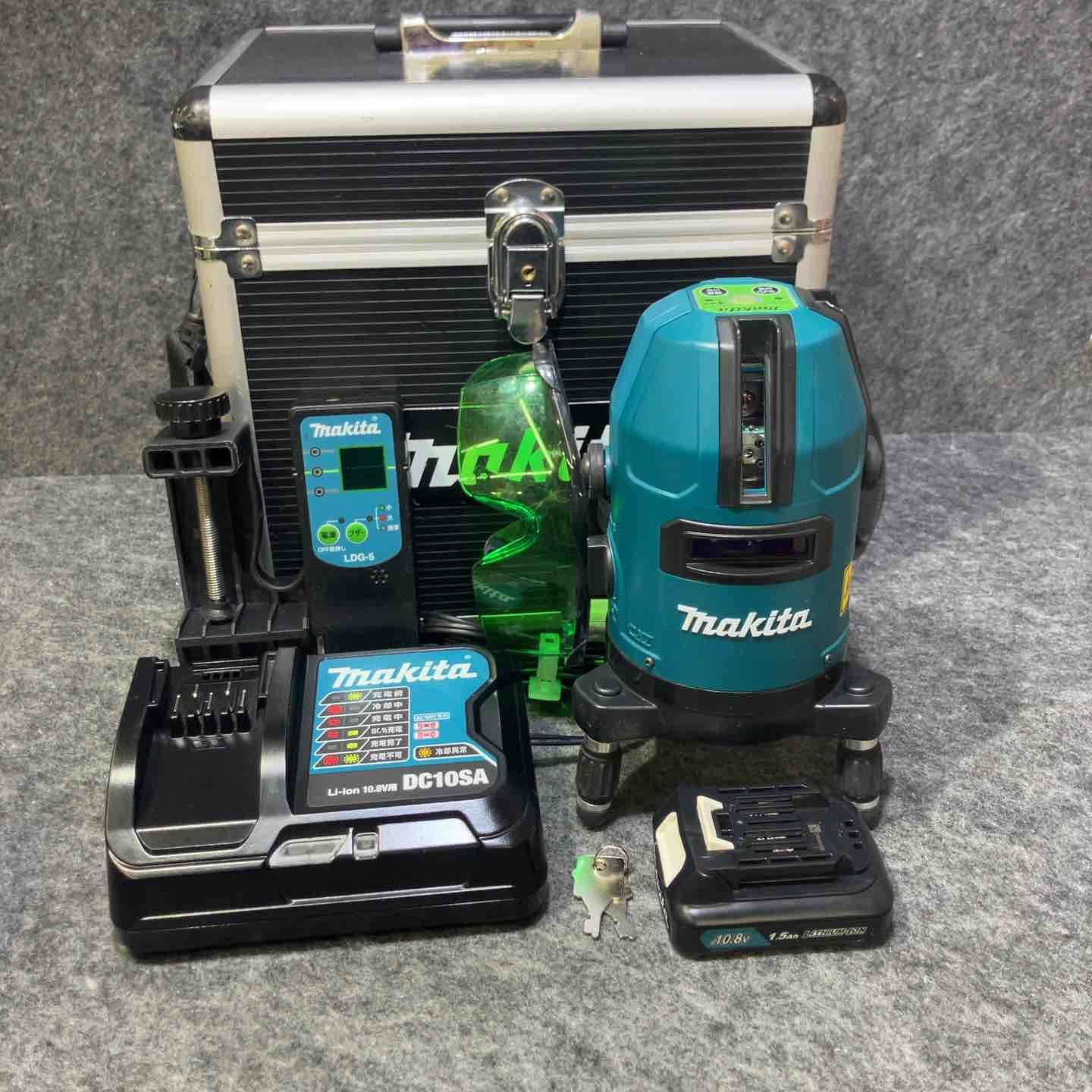 マキタ makita 10.8 Vグリーンレーザー墨出し器 SK 20 GD バッテリー 付きフルセット
