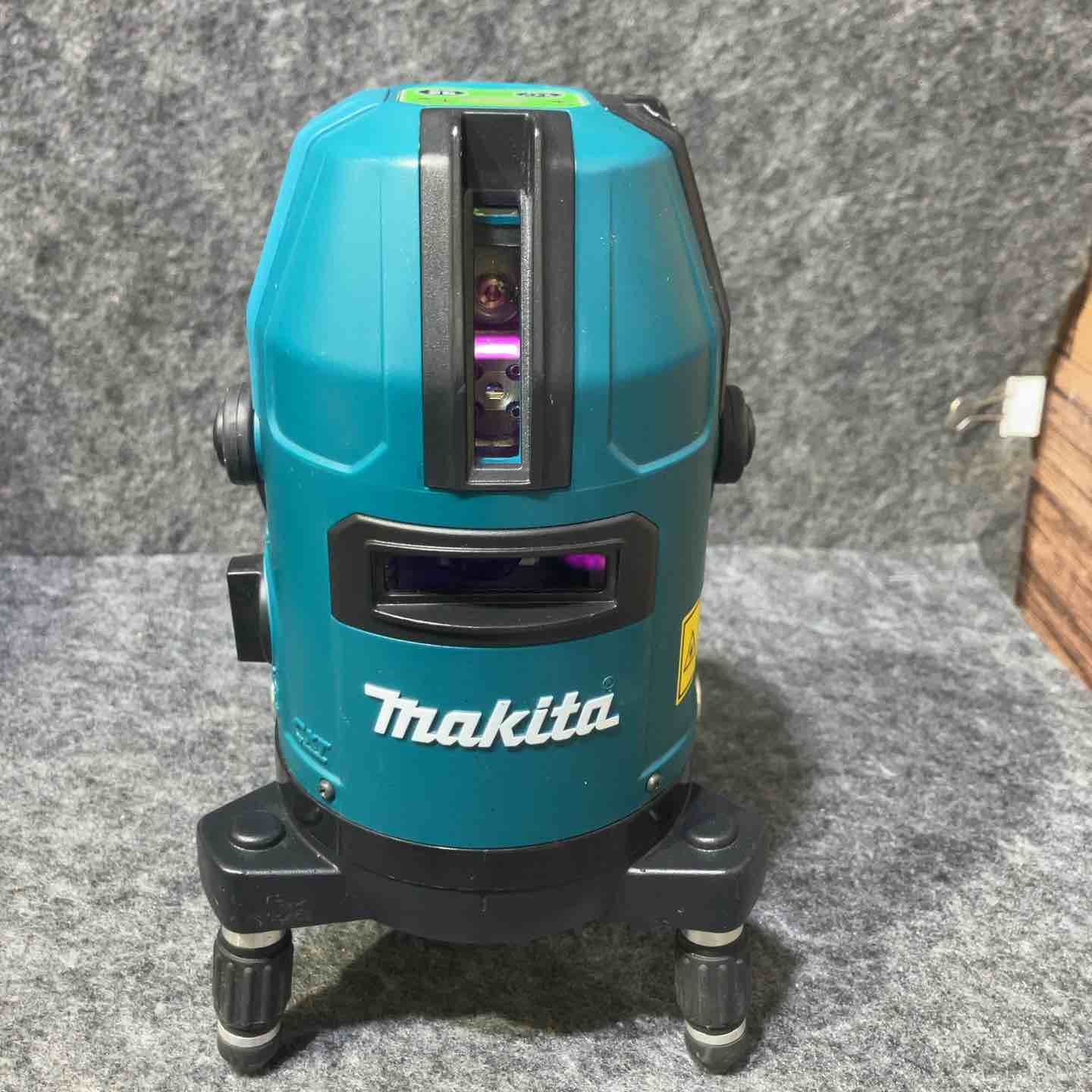 マキタ makita 10.8 Vグリーンレーザー墨出し器 SK 20 GD バッテリー 付きフルセット